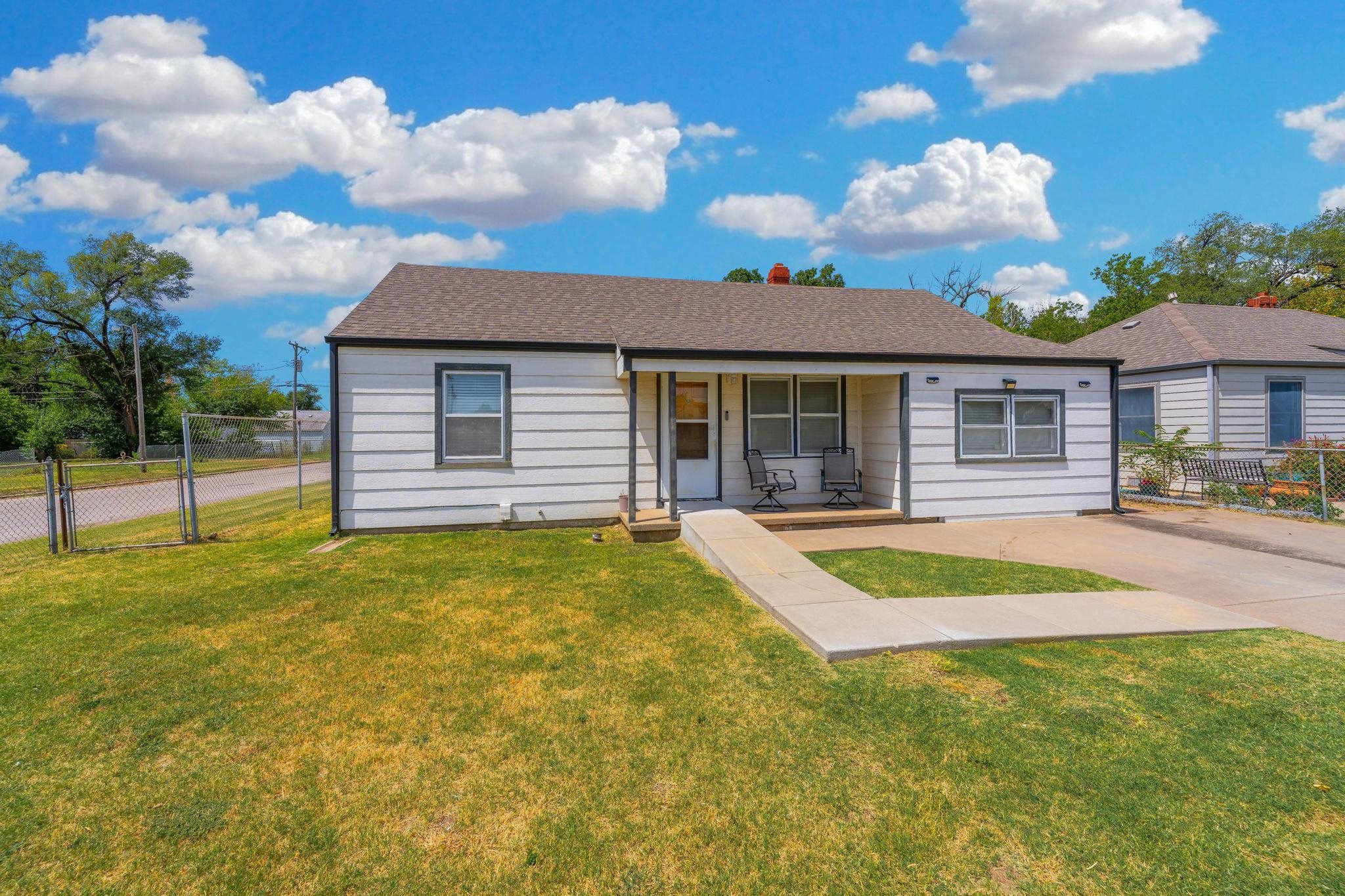 2501 N Piatt Ave