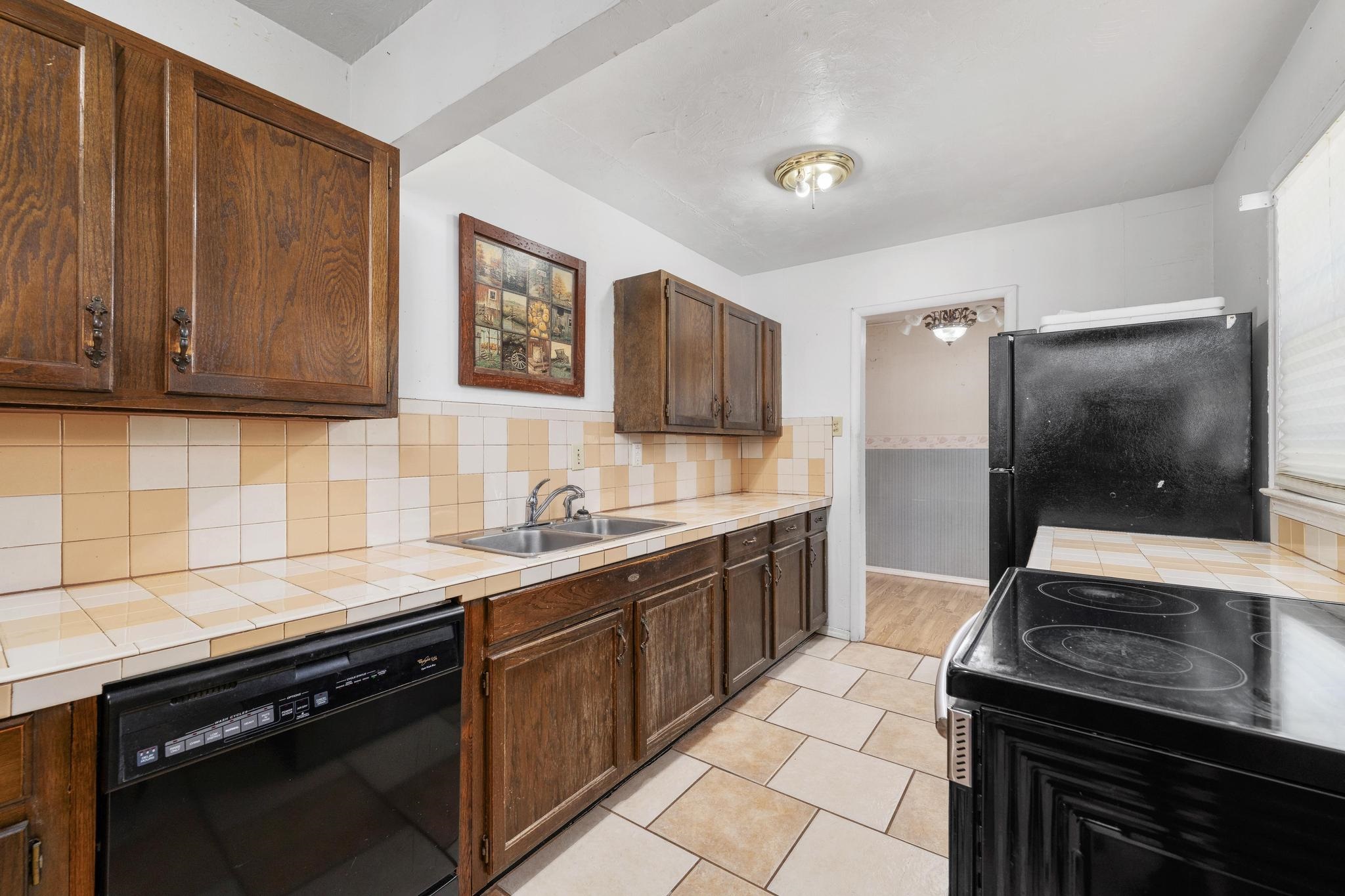 2501 N Piatt Ave Property Photo 10