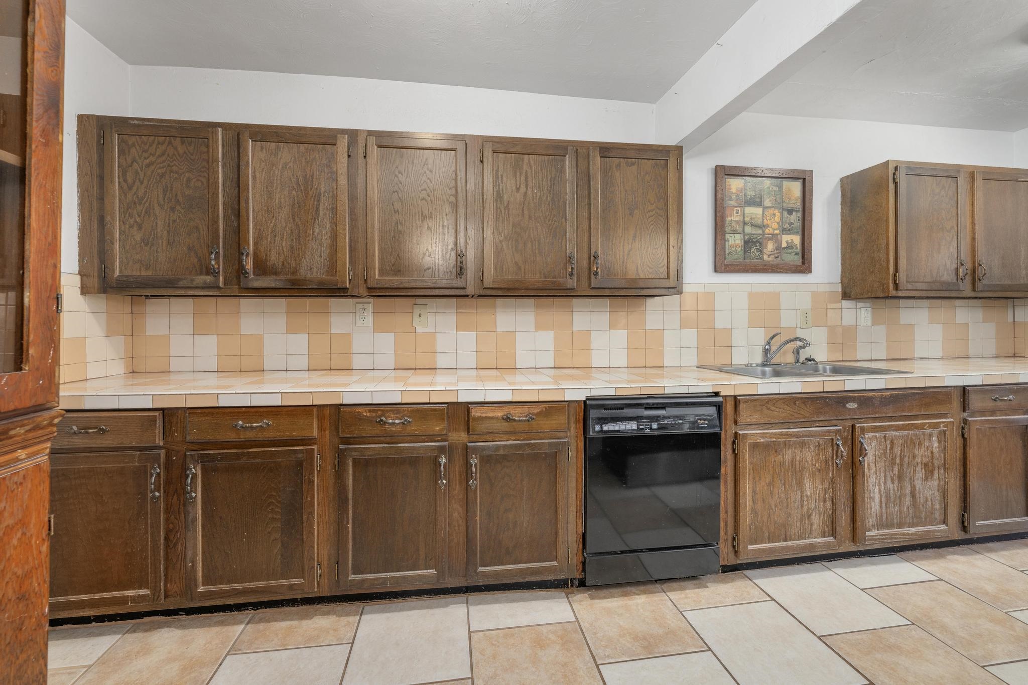2501 N Piatt Ave Property Photo 11