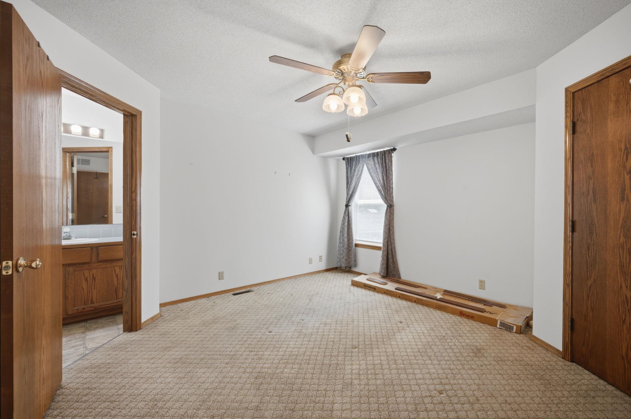 227 W Rosewood Ln Property Photo 15