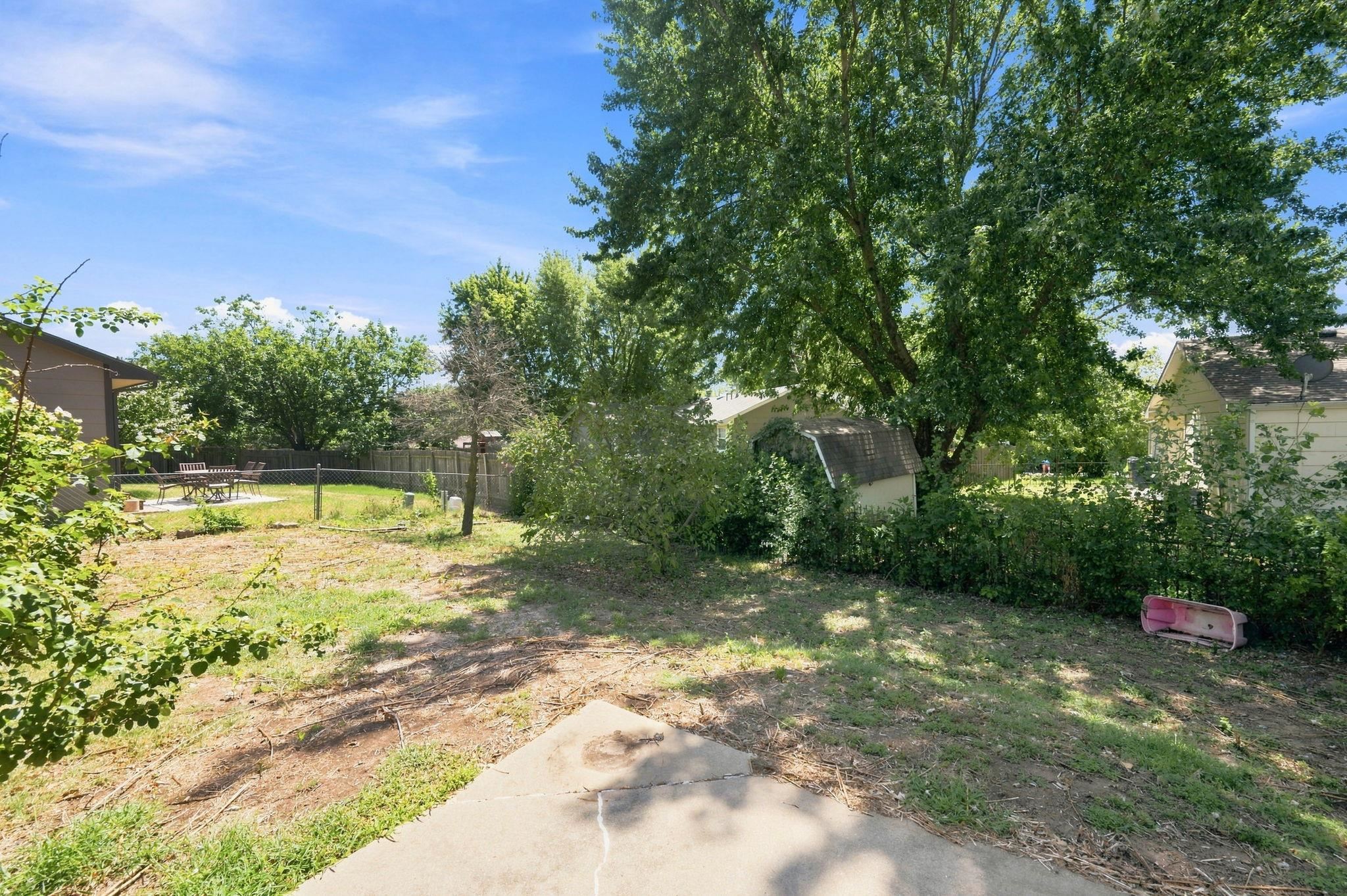 227 W Rosewood Ln Property Photo 26