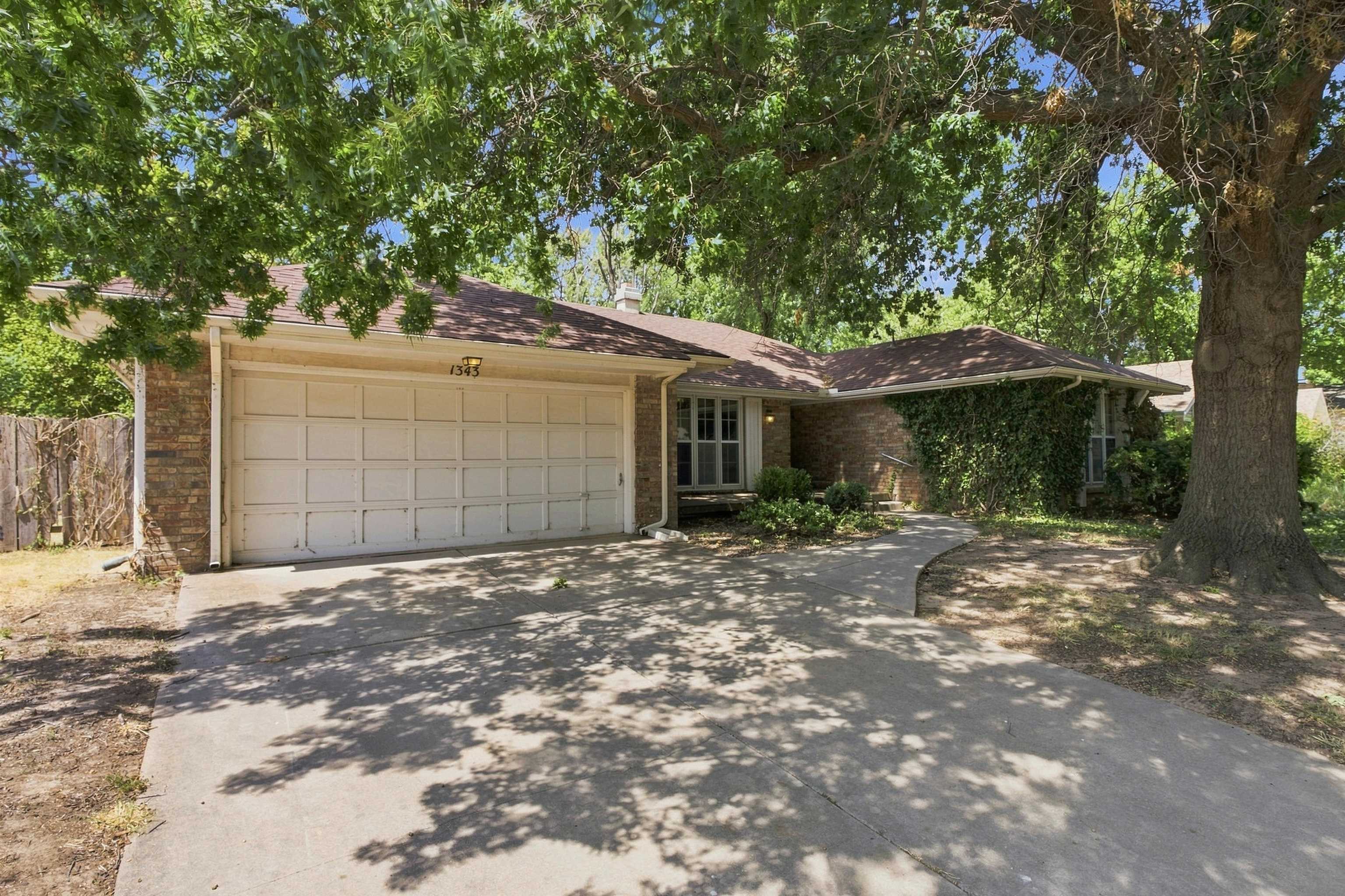 1343 N Caddy Ln Property Photo 2