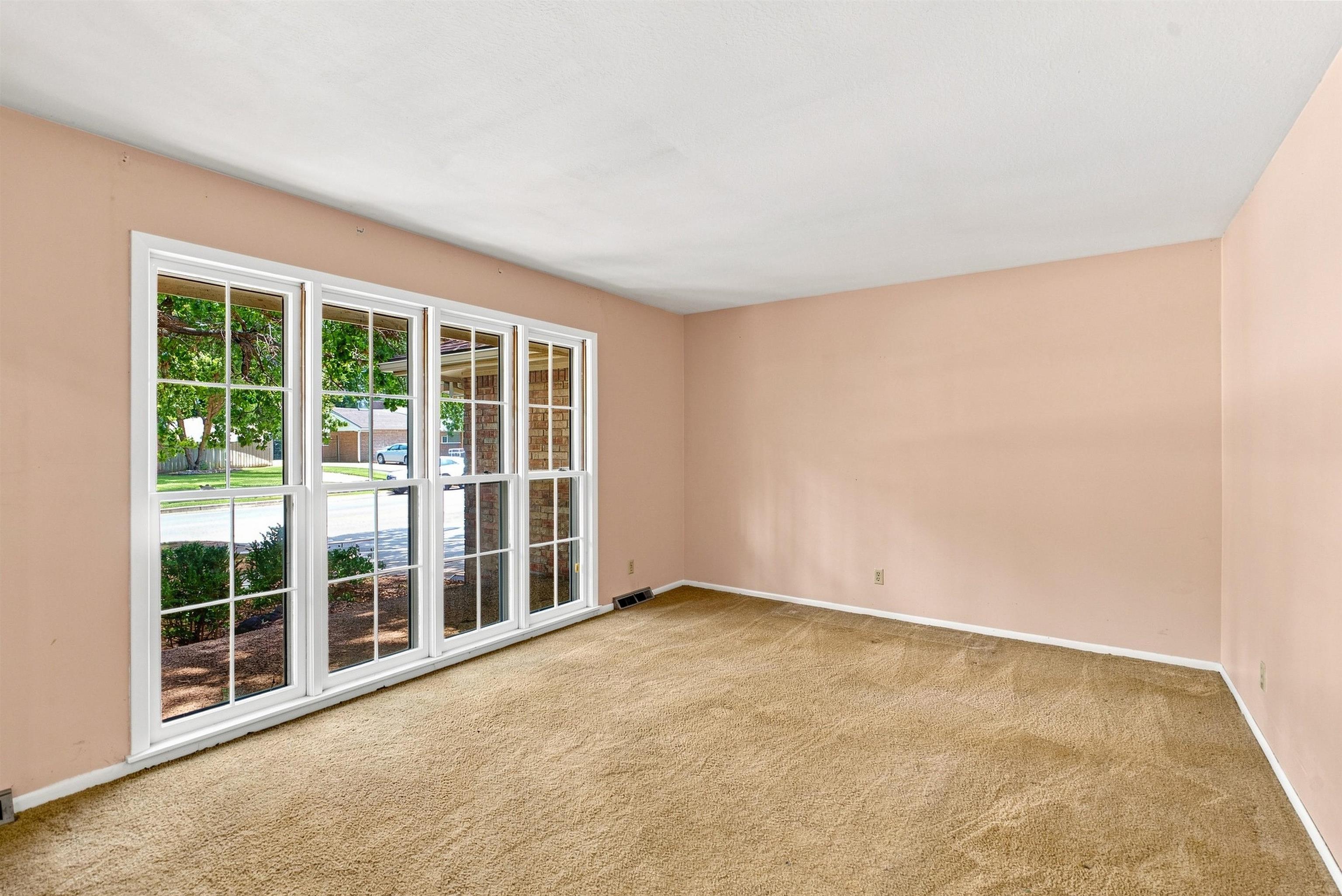 1343 N Caddy Ln Property Photo 5