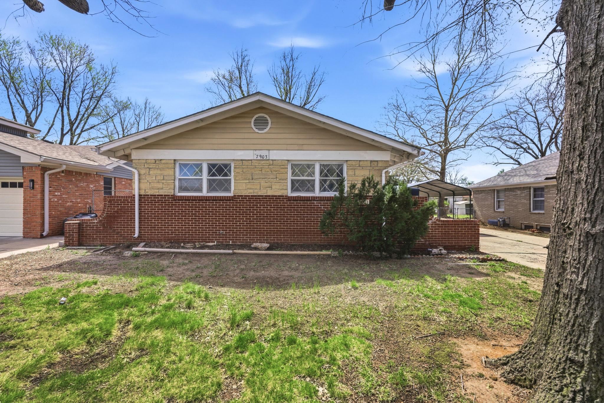 7903 E Indianapolis Street Property Photo 2