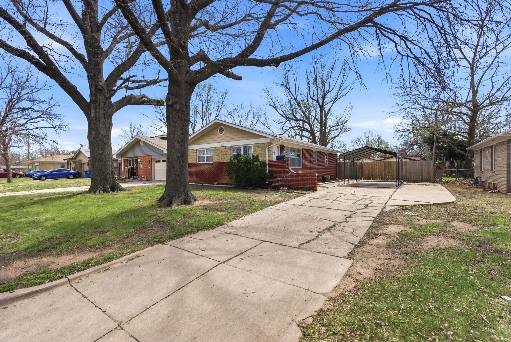 7903 E Indianapolis Street Property Photo 4