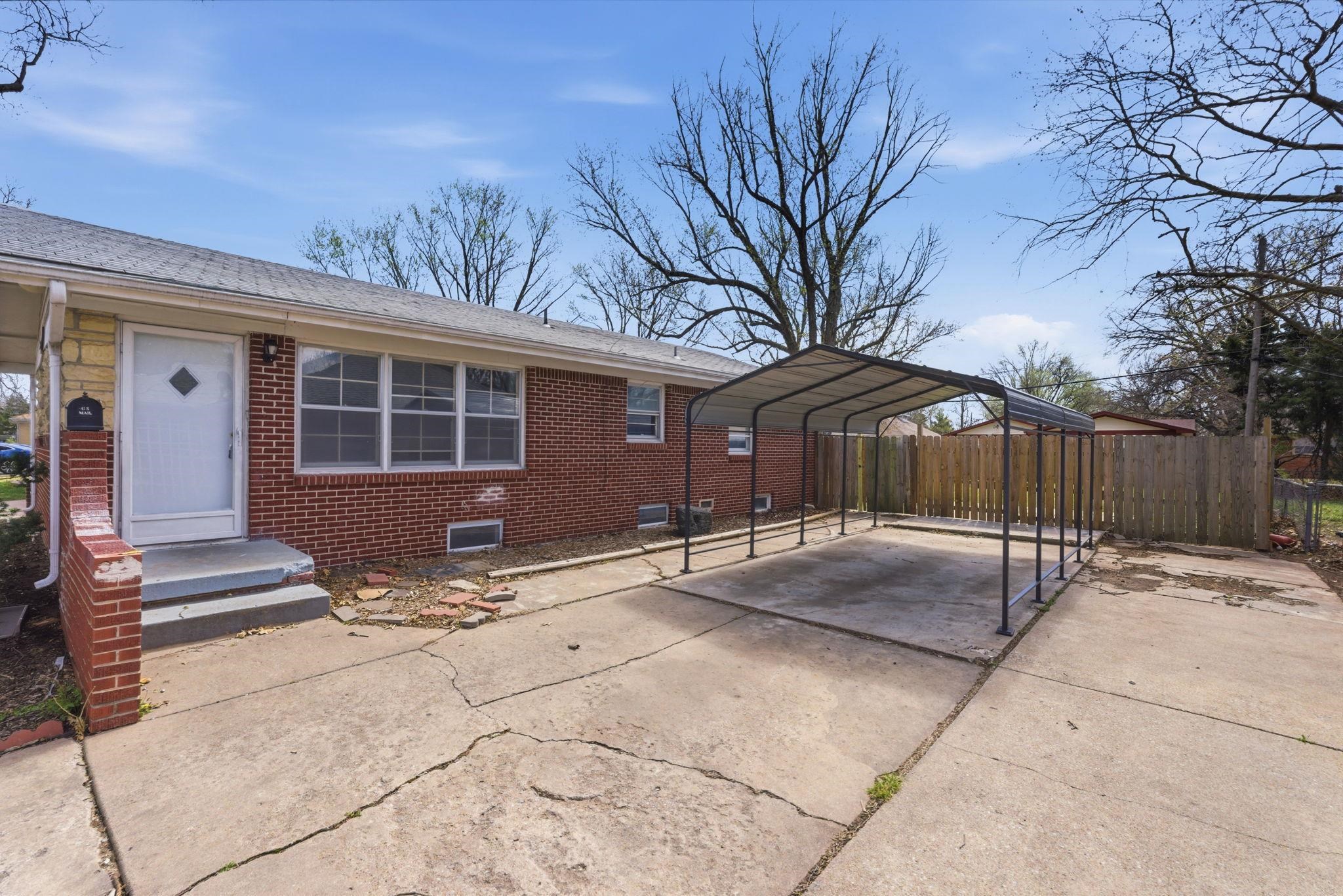 7903 E Indianapolis Street Property Photo 5