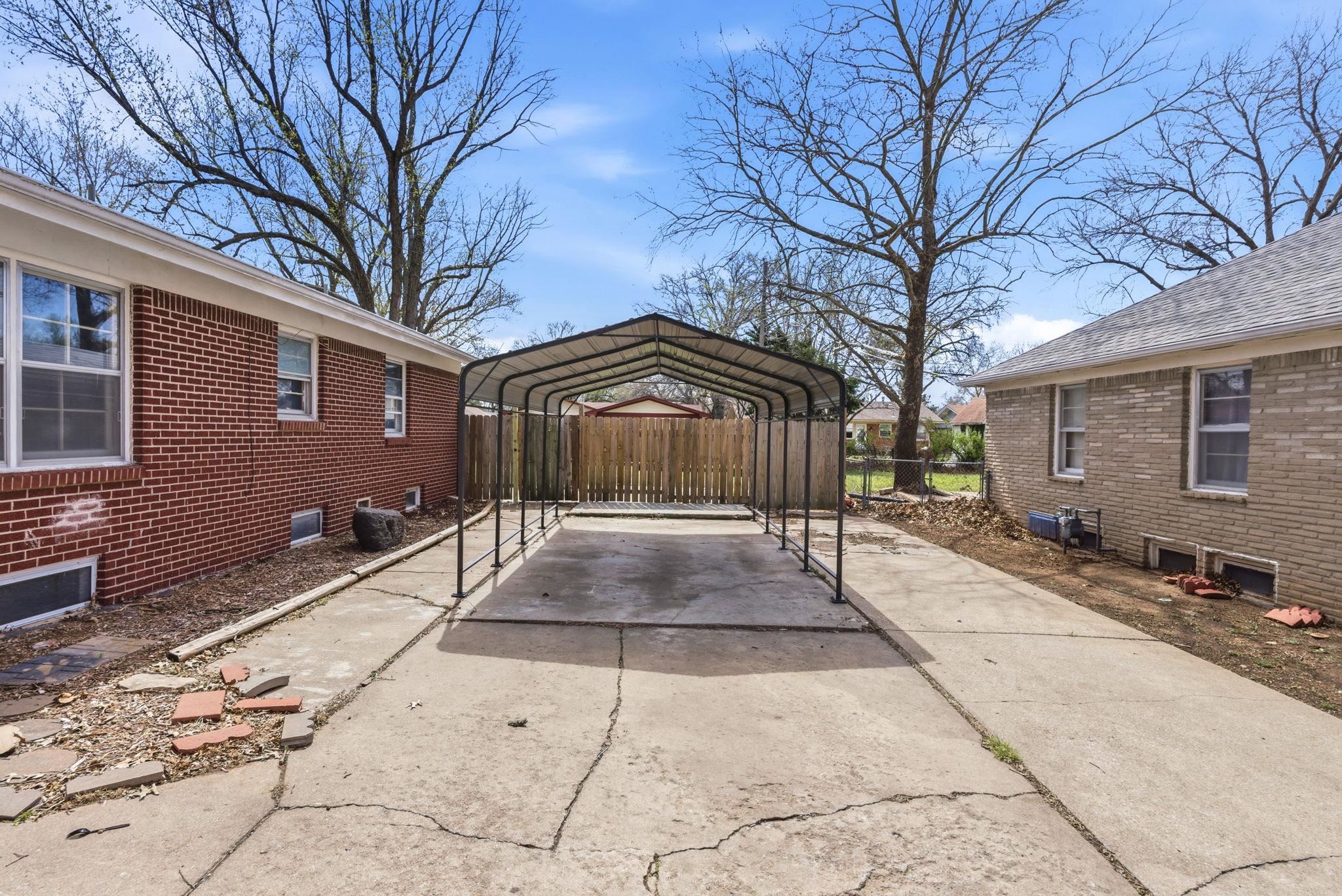 7903 E Indianapolis Street Property Photo 6