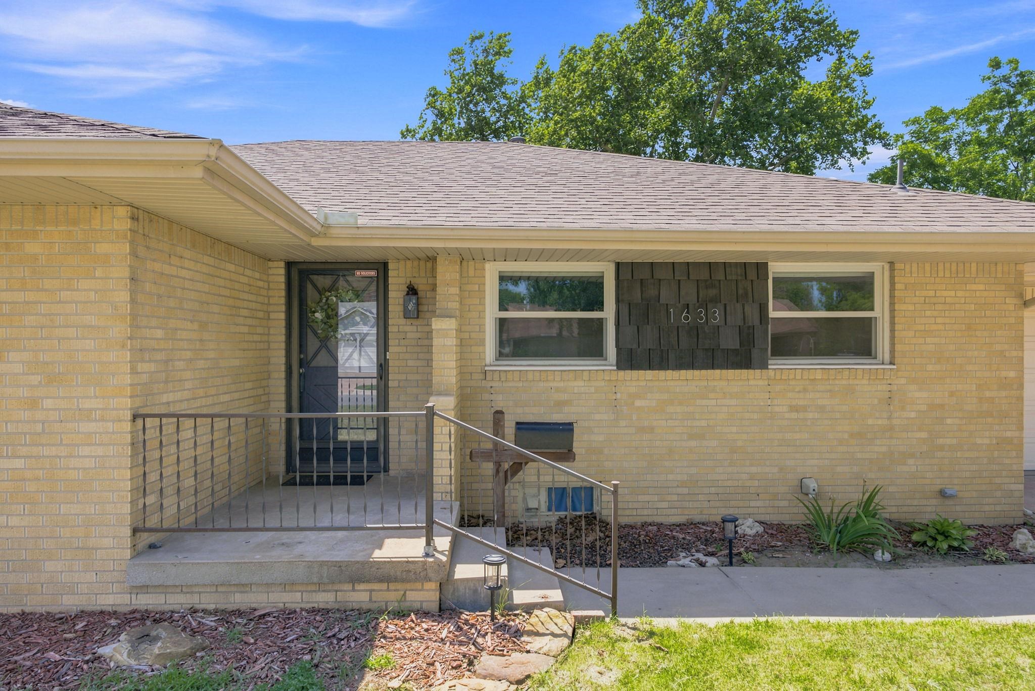1633 N Charles St Property Photo 3