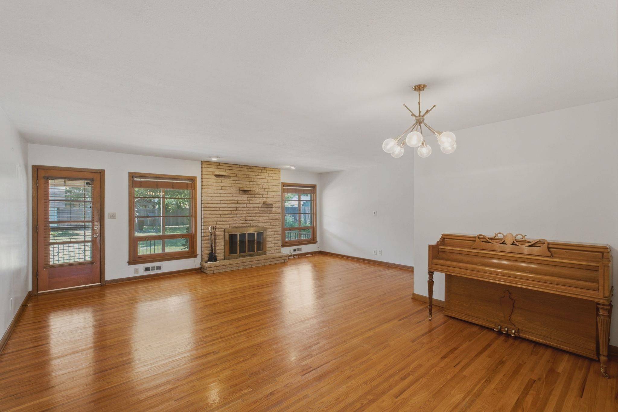 1633 N Charles St Property Photo 7