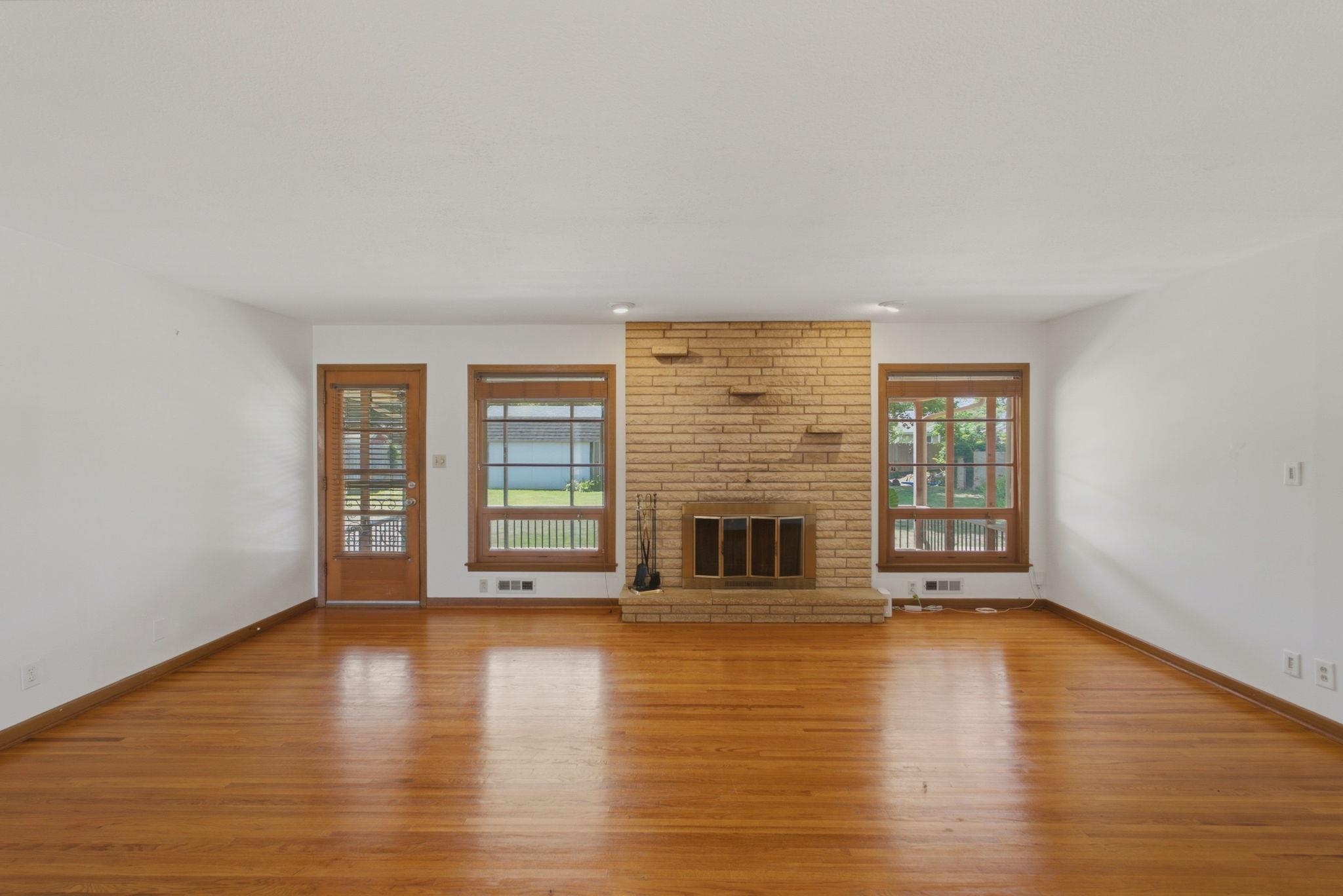 1633 N Charles St Property Photo 8