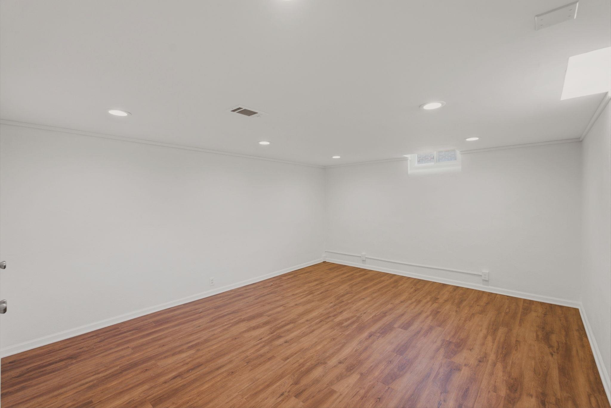 1633 N Charles St Property Photo 17