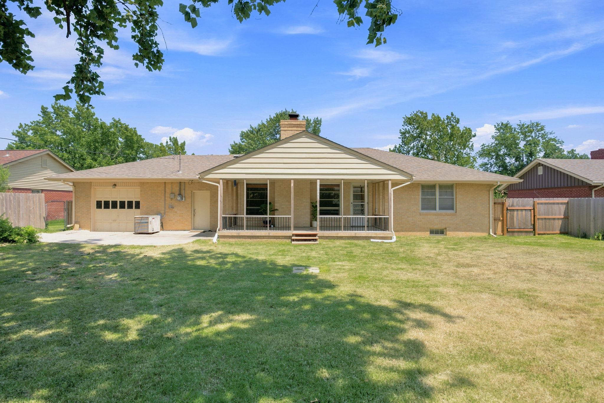 1633 N Charles St Property Photo 23
