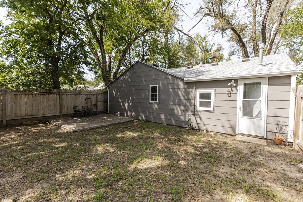915 Maple Ave Property Photo 14