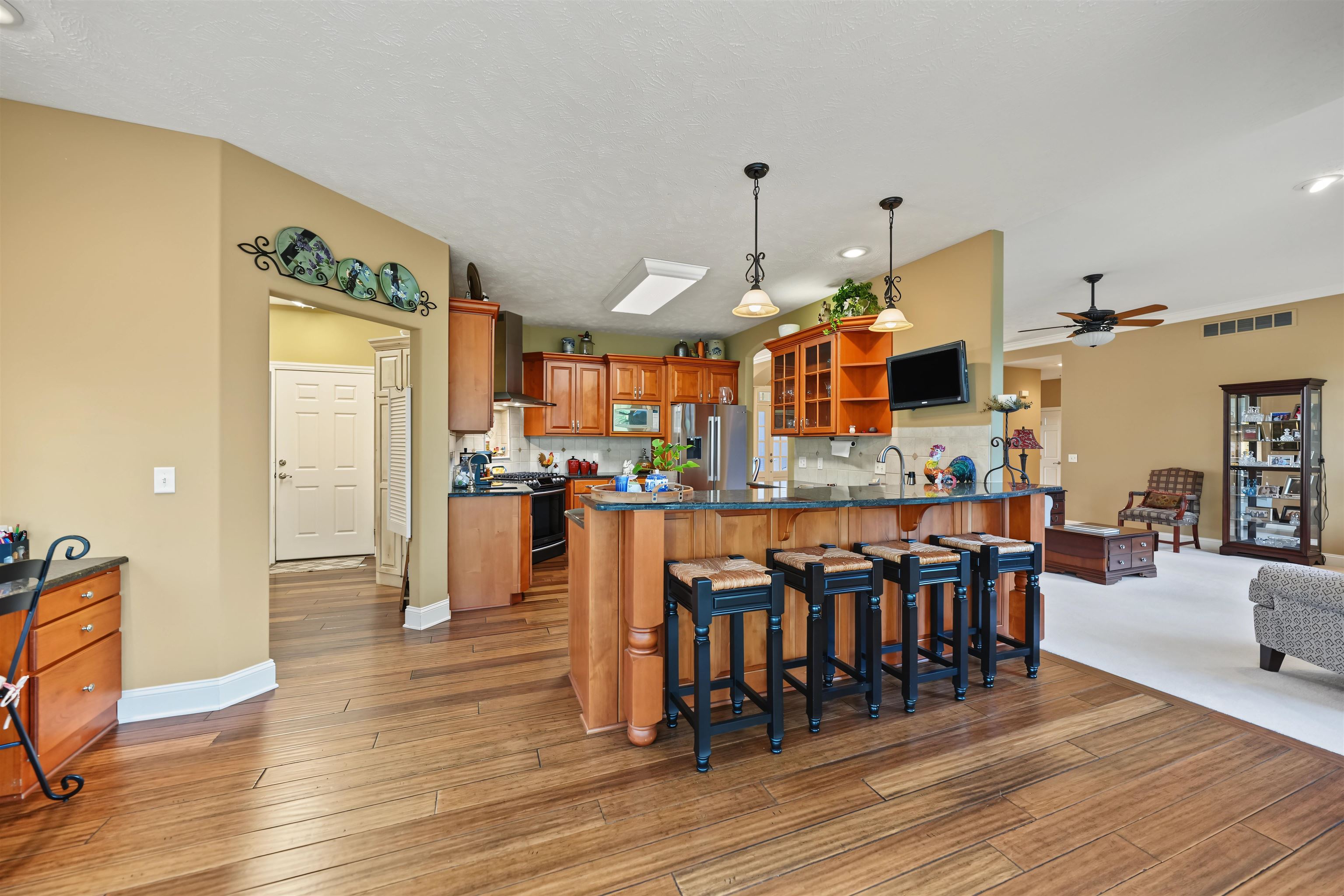 2475 Saint Andrews Ln Property Photo 9