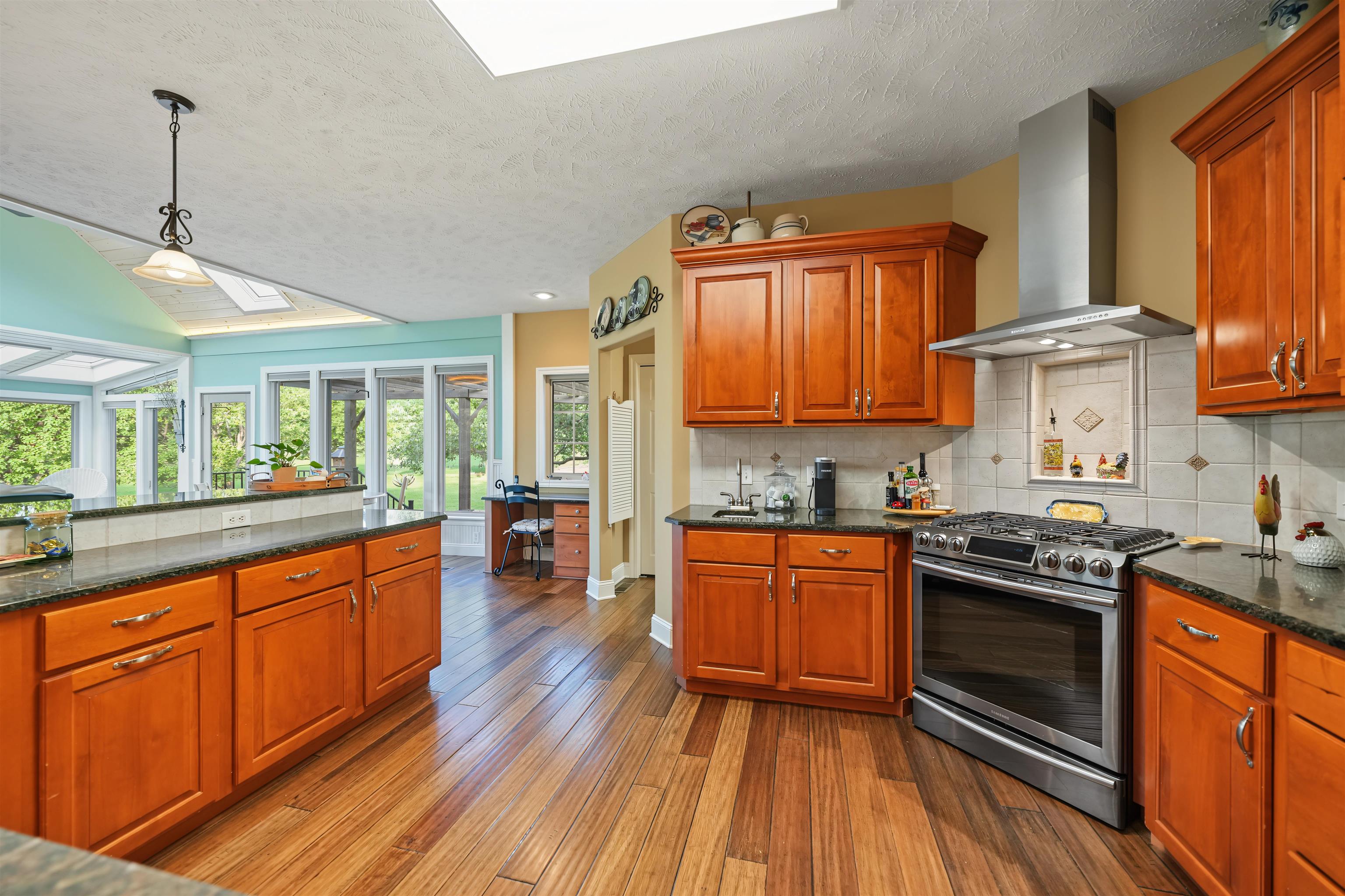 2475 Saint Andrews Ln Property Photo 12