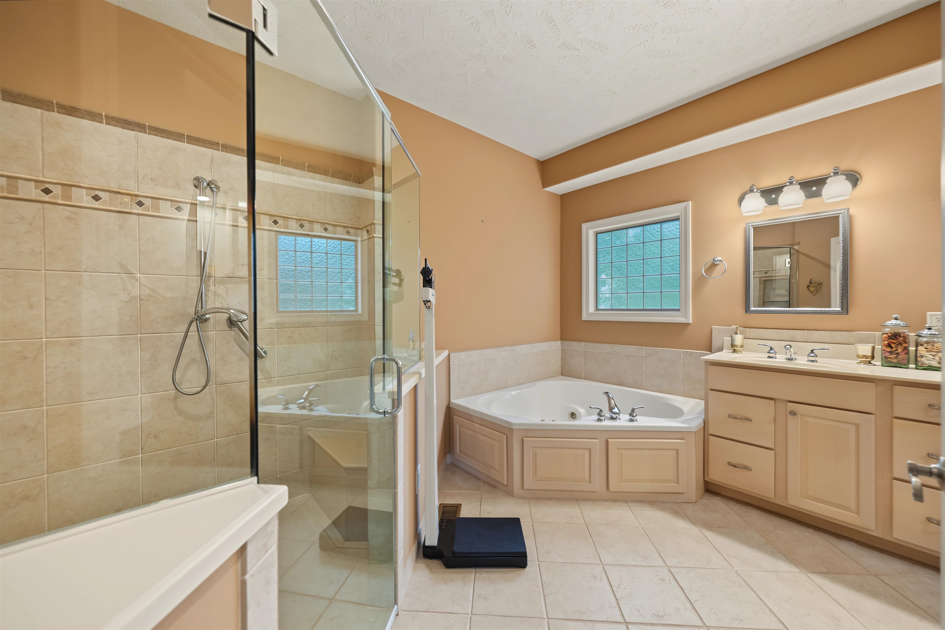 2475 Saint Andrews Ln Property Photo 21