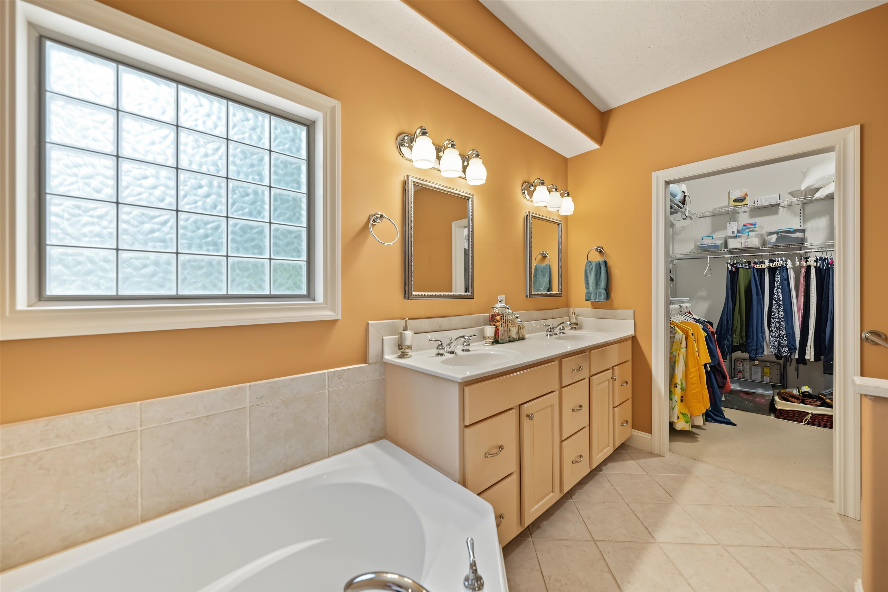 2475 Saint Andrews Ln Property Photo 22