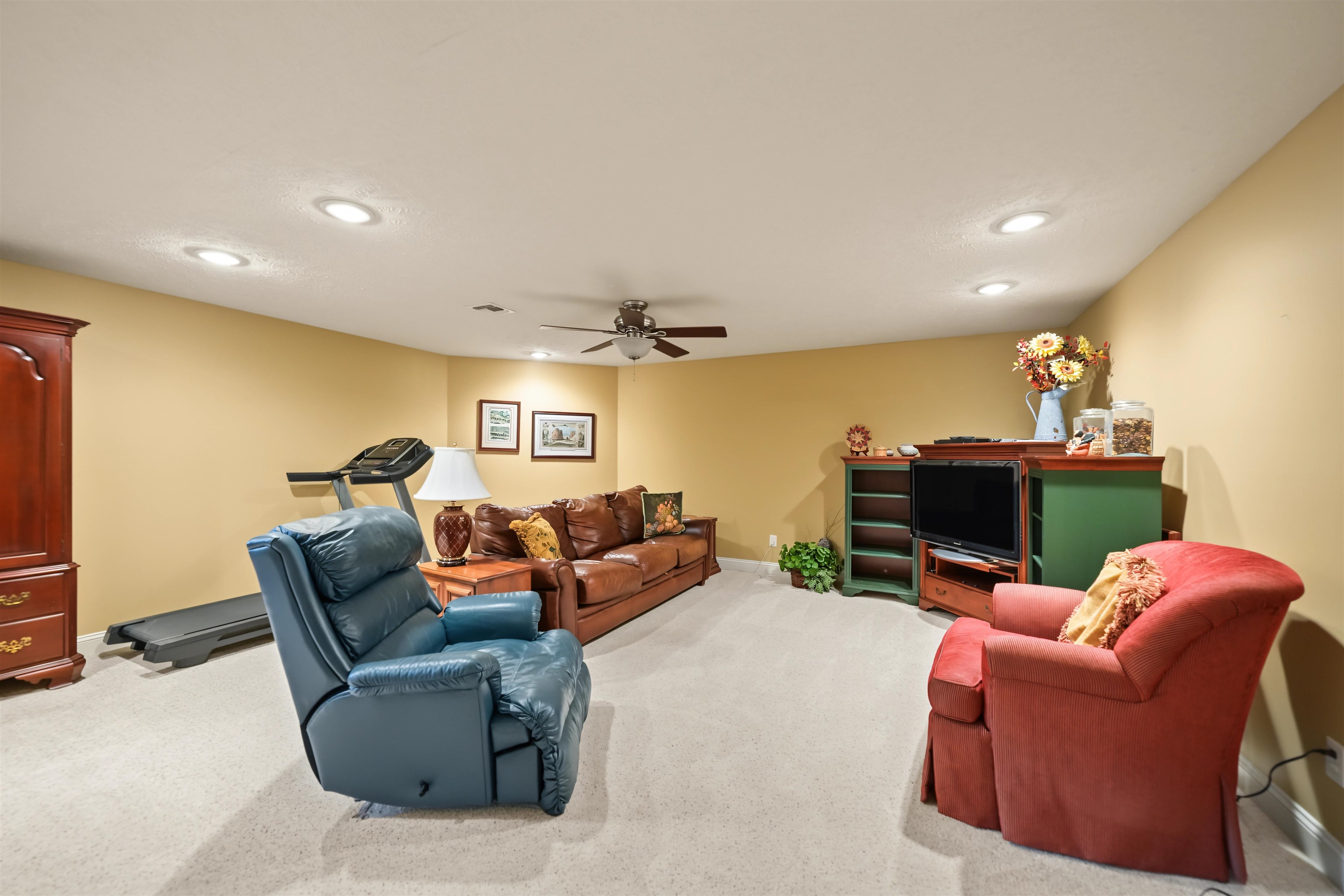 2475 Saint Andrews Ln Property Photo 28