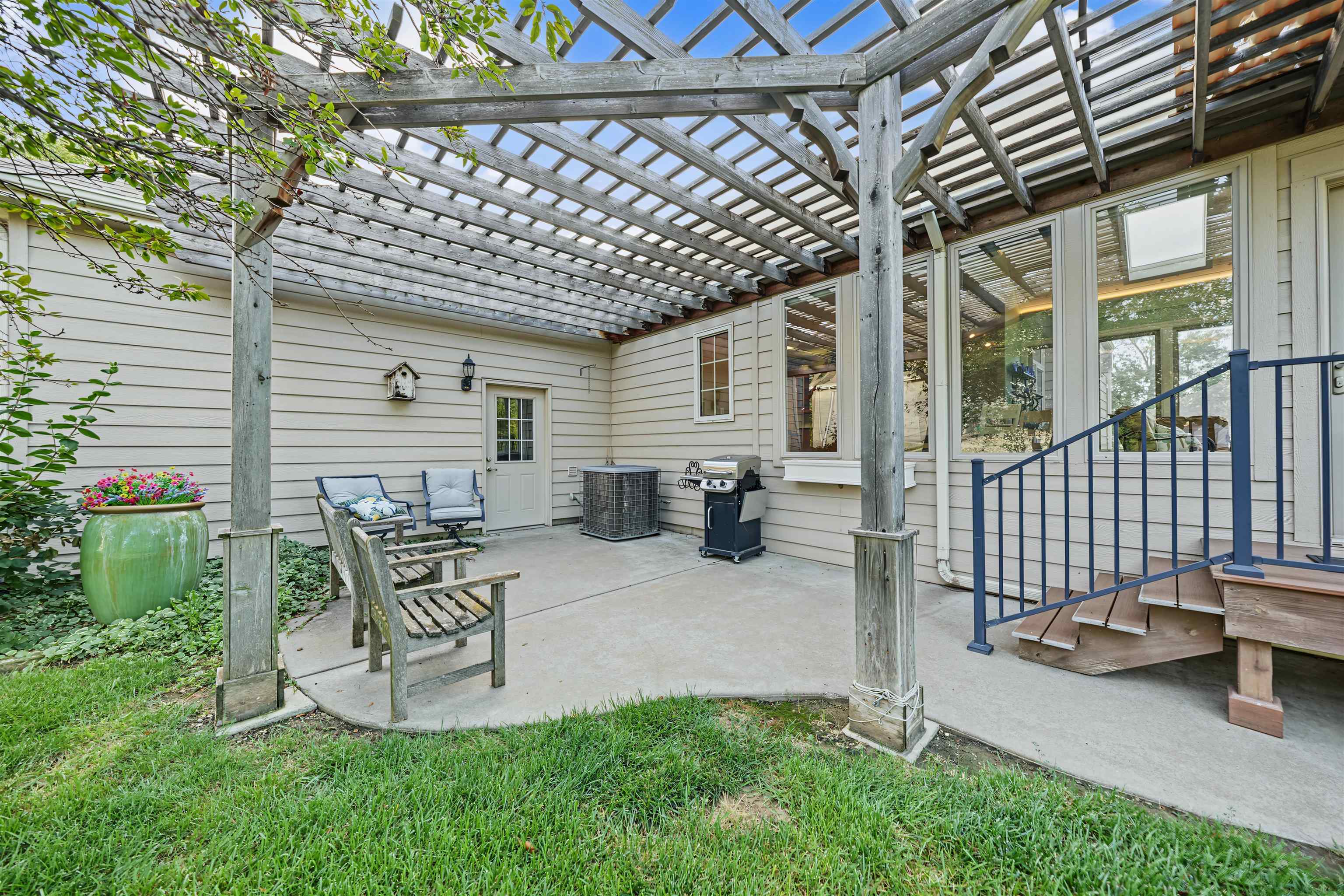 2475 Saint Andrews Ln Property Photo 32