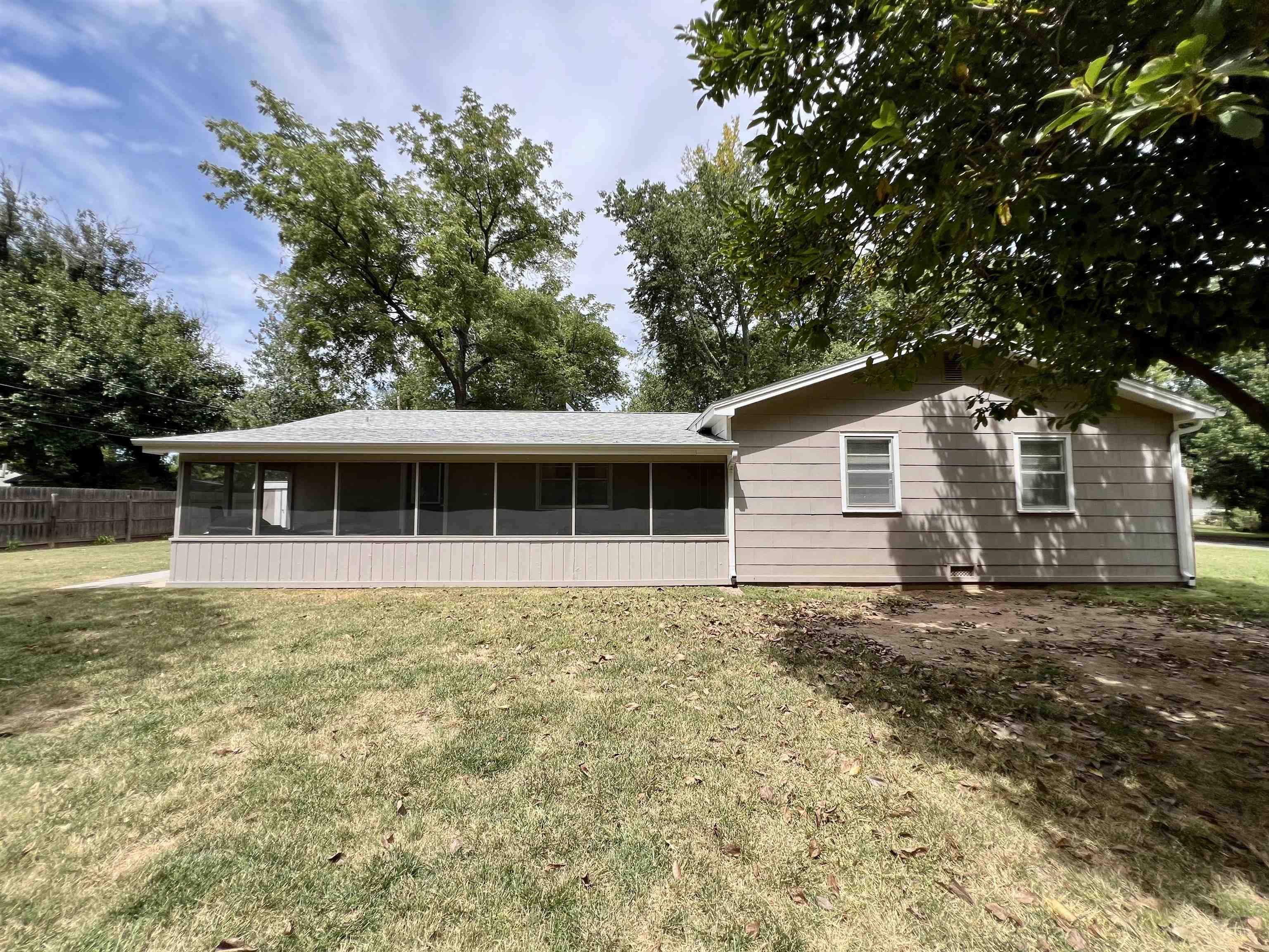 1815 N 9th Property Photo 32