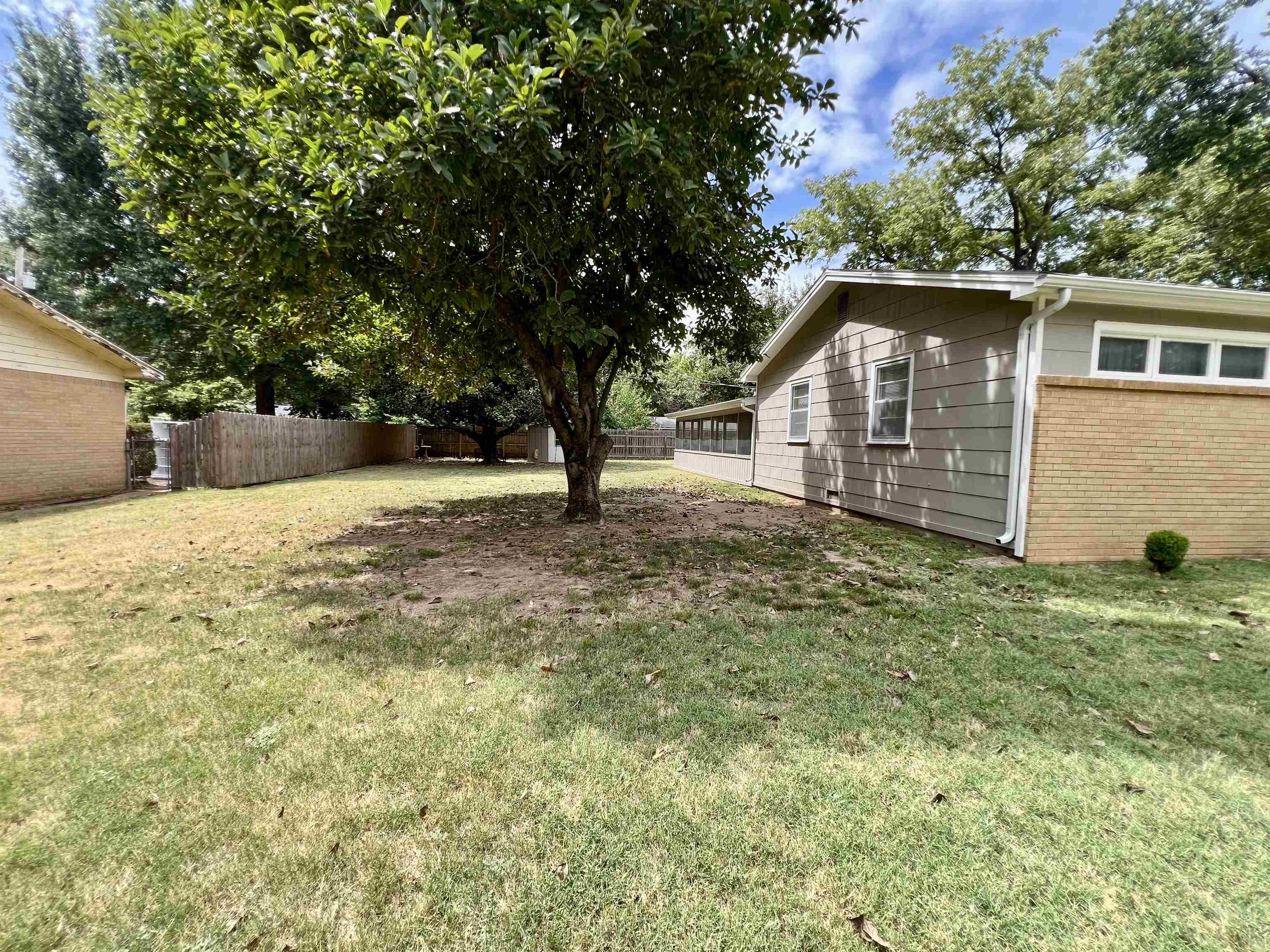 1815 N 9th Property Photo 33