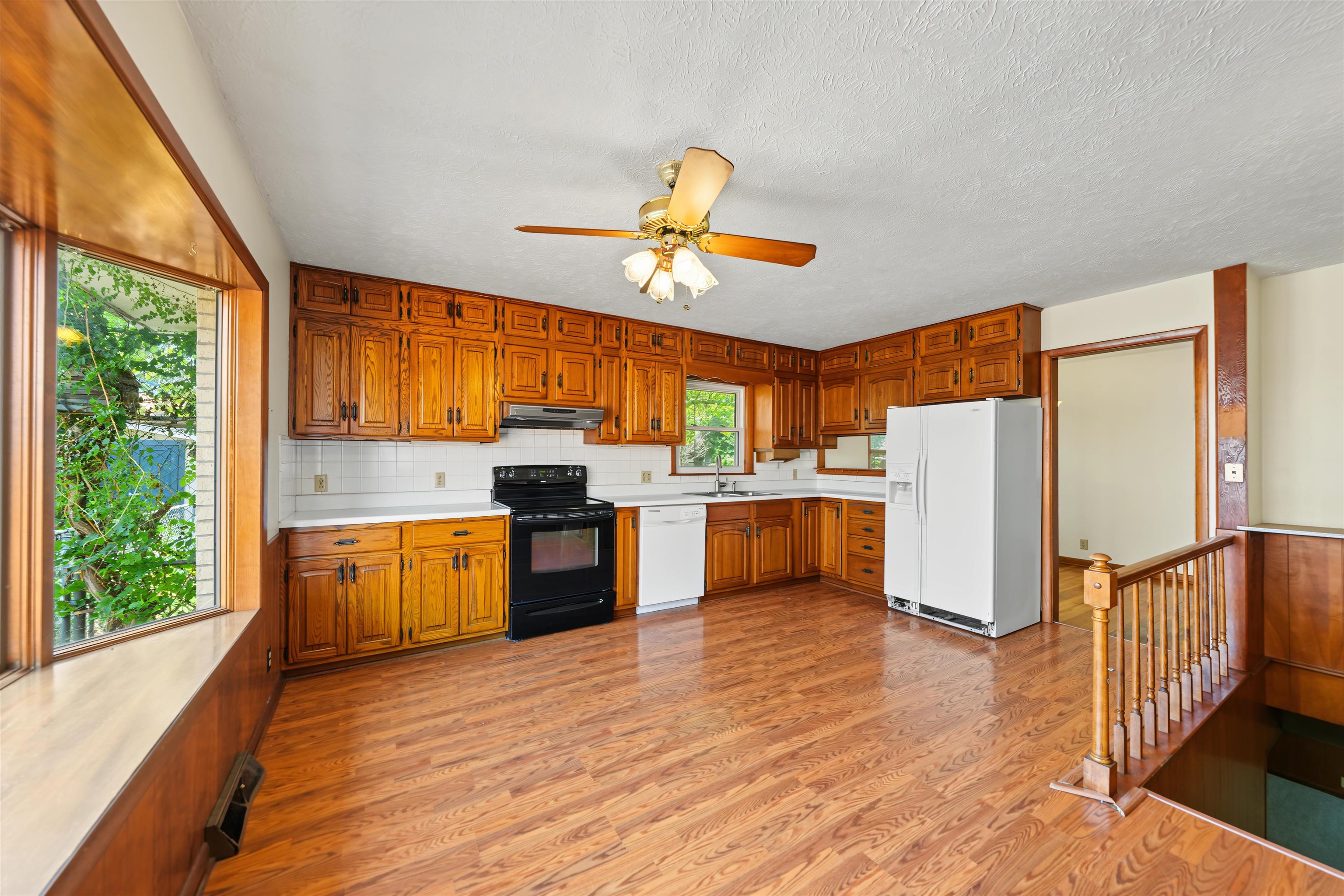 1709 Lewis St Property Photo 12