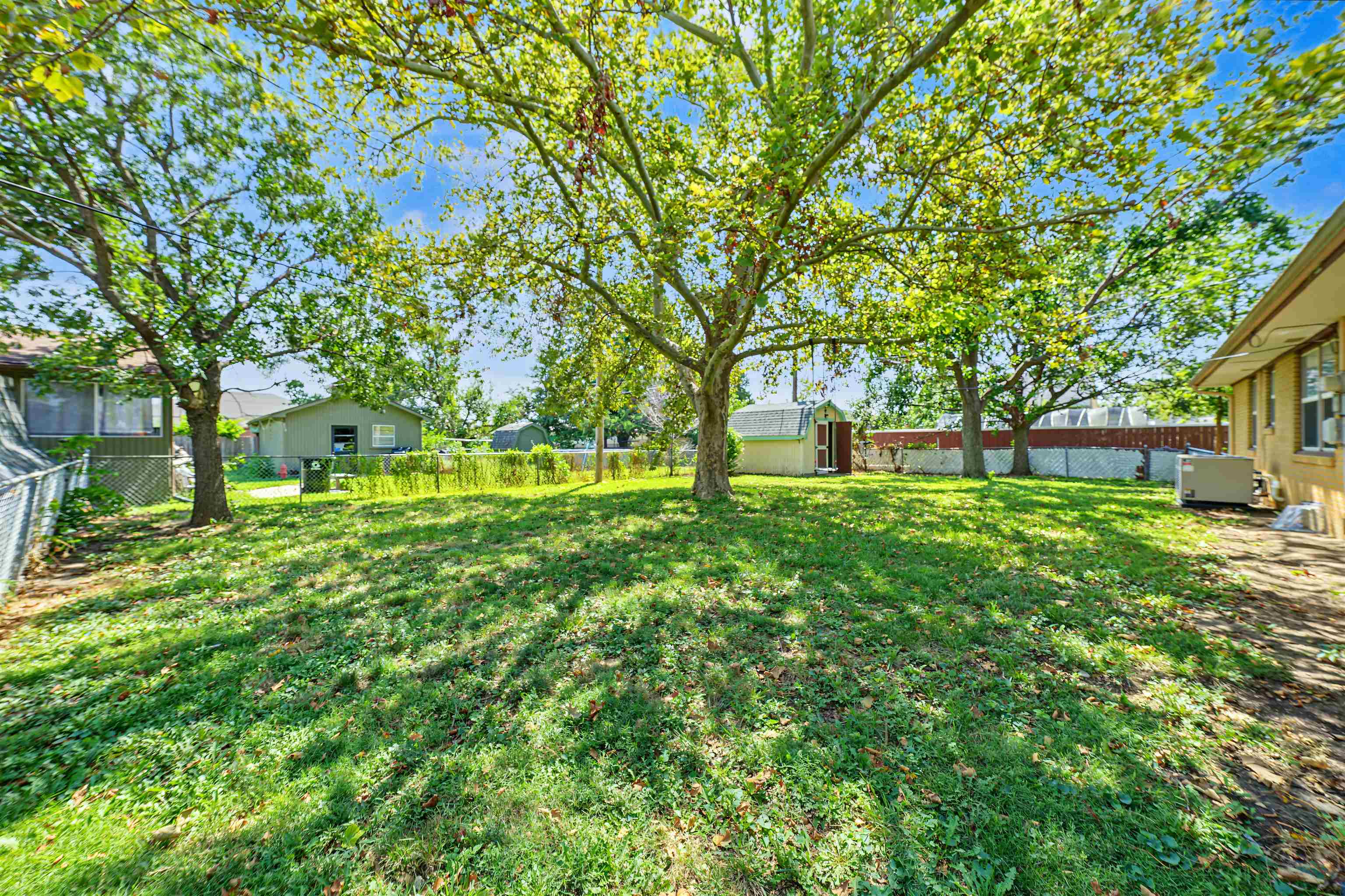 1709 Lewis St Property Photo 24