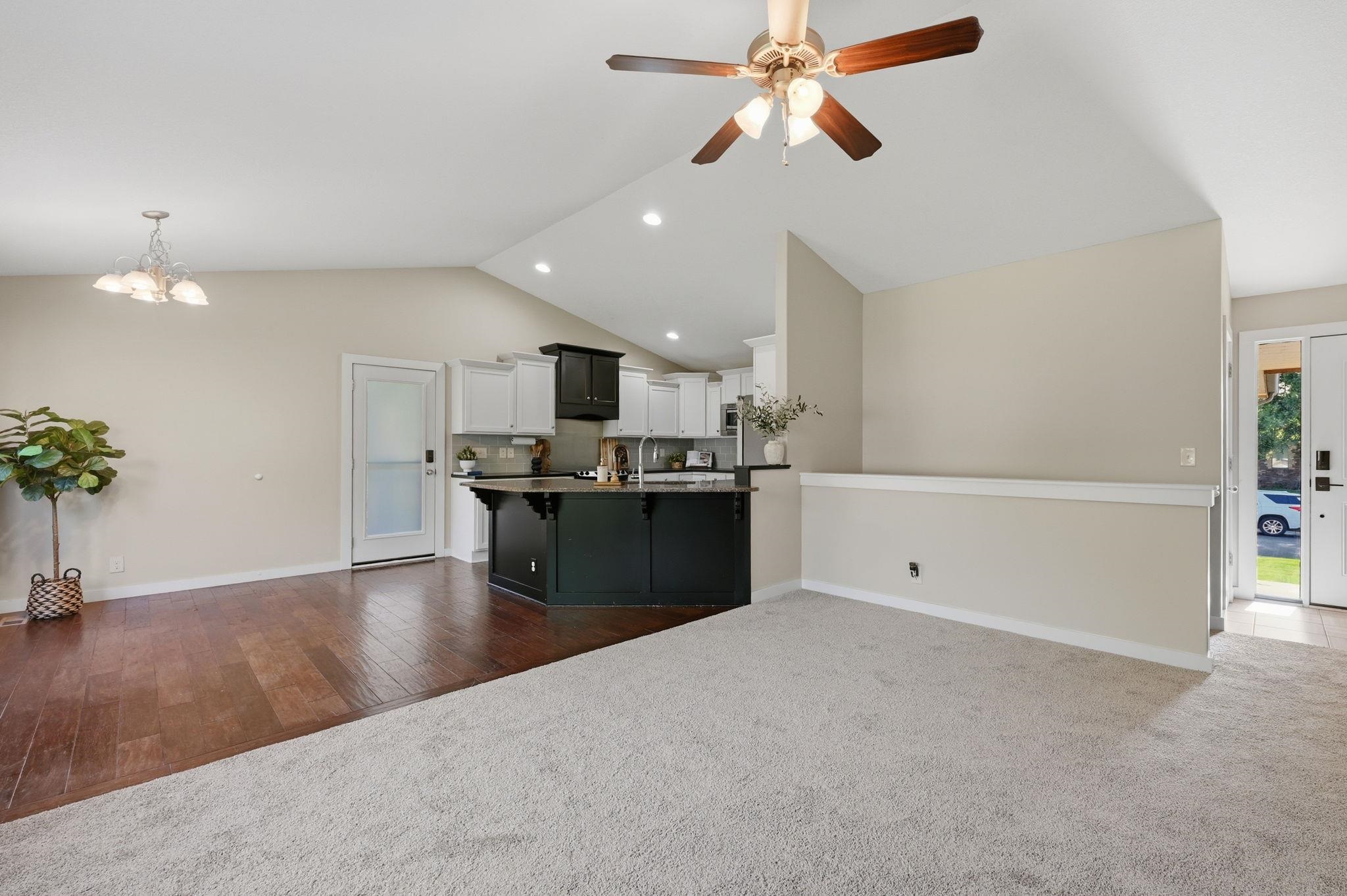 4119 N Parkdale Cir Property Photo 4