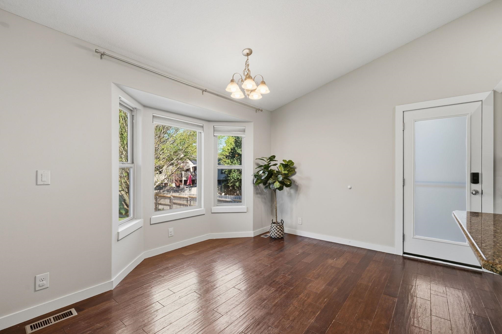 4119 N Parkdale Cir Property Photo 6