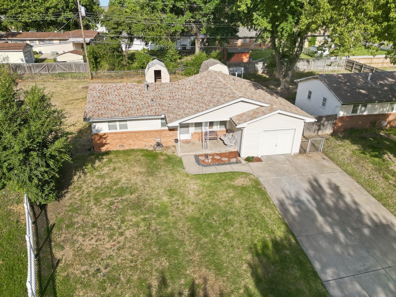 1309 N Baltimore Ave Property Photo 2