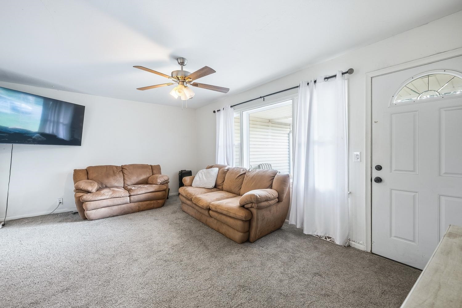 1309 N Baltimore Ave Property Photo 6