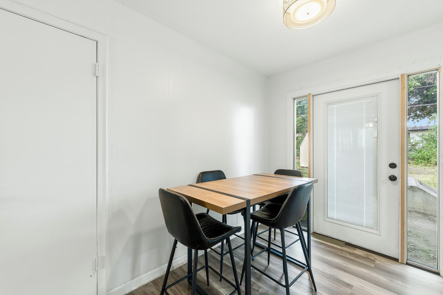 1309 N Baltimore Ave Property Photo 12