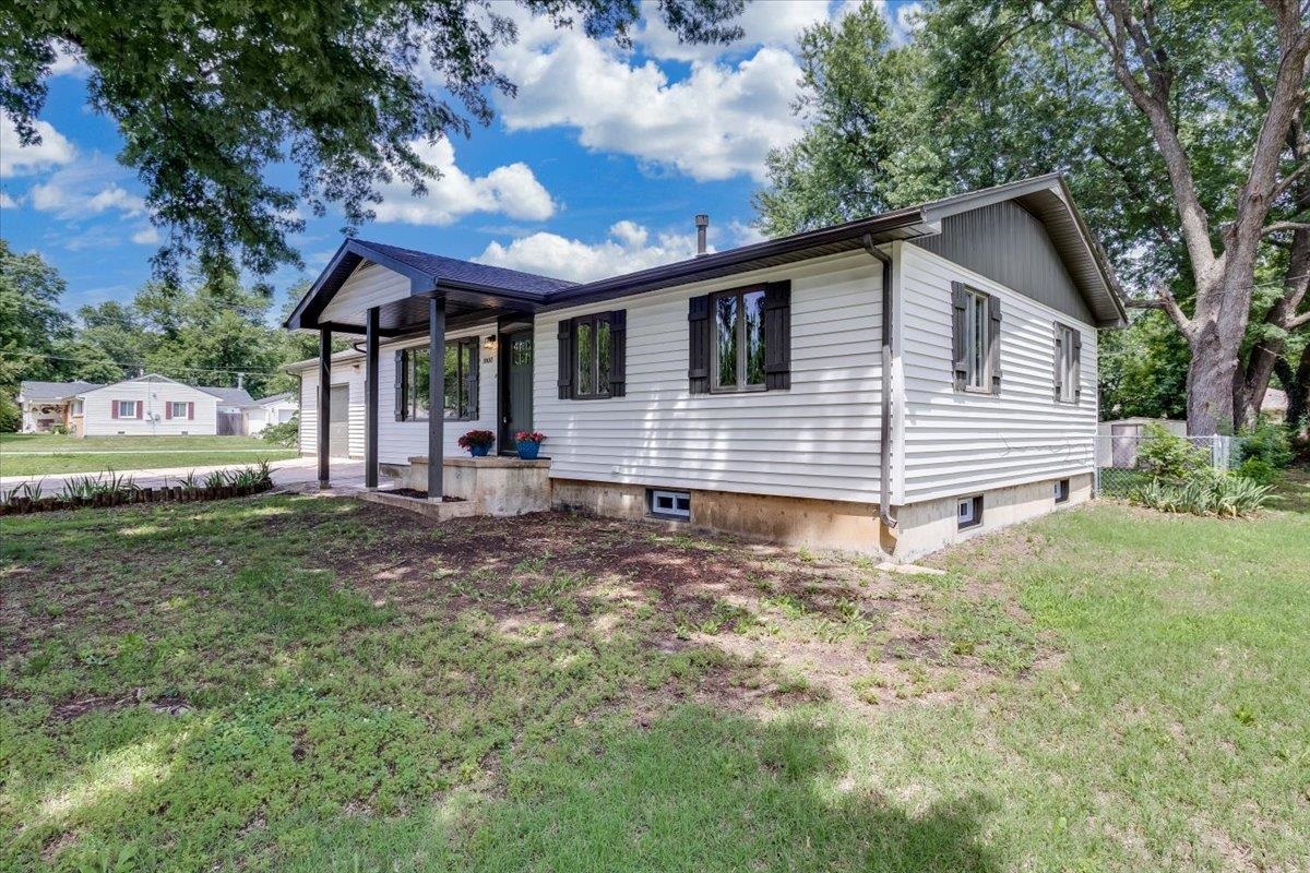 1800 Ritchie Property Photo 2