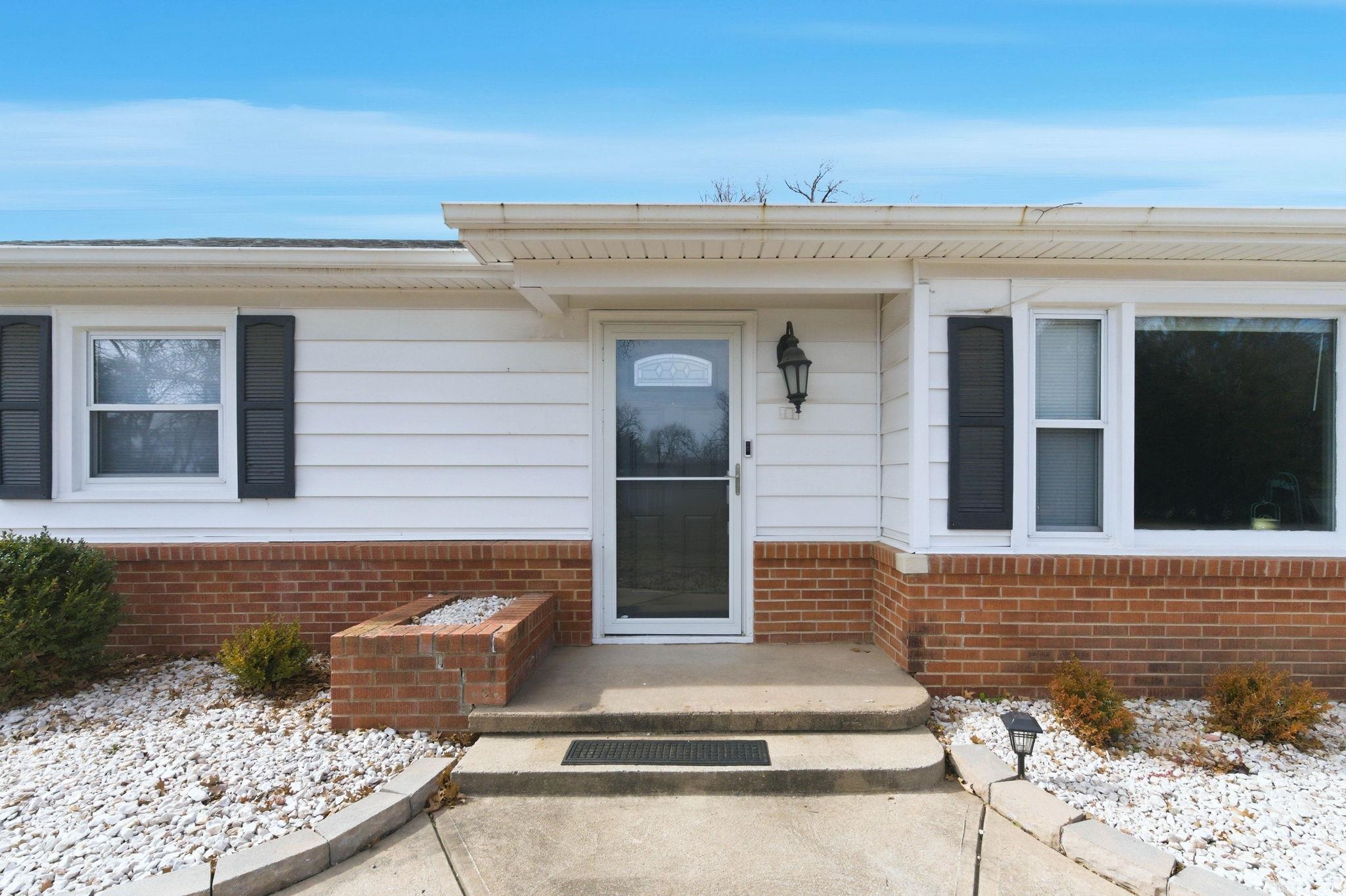 421 Epp St Property Photo 4