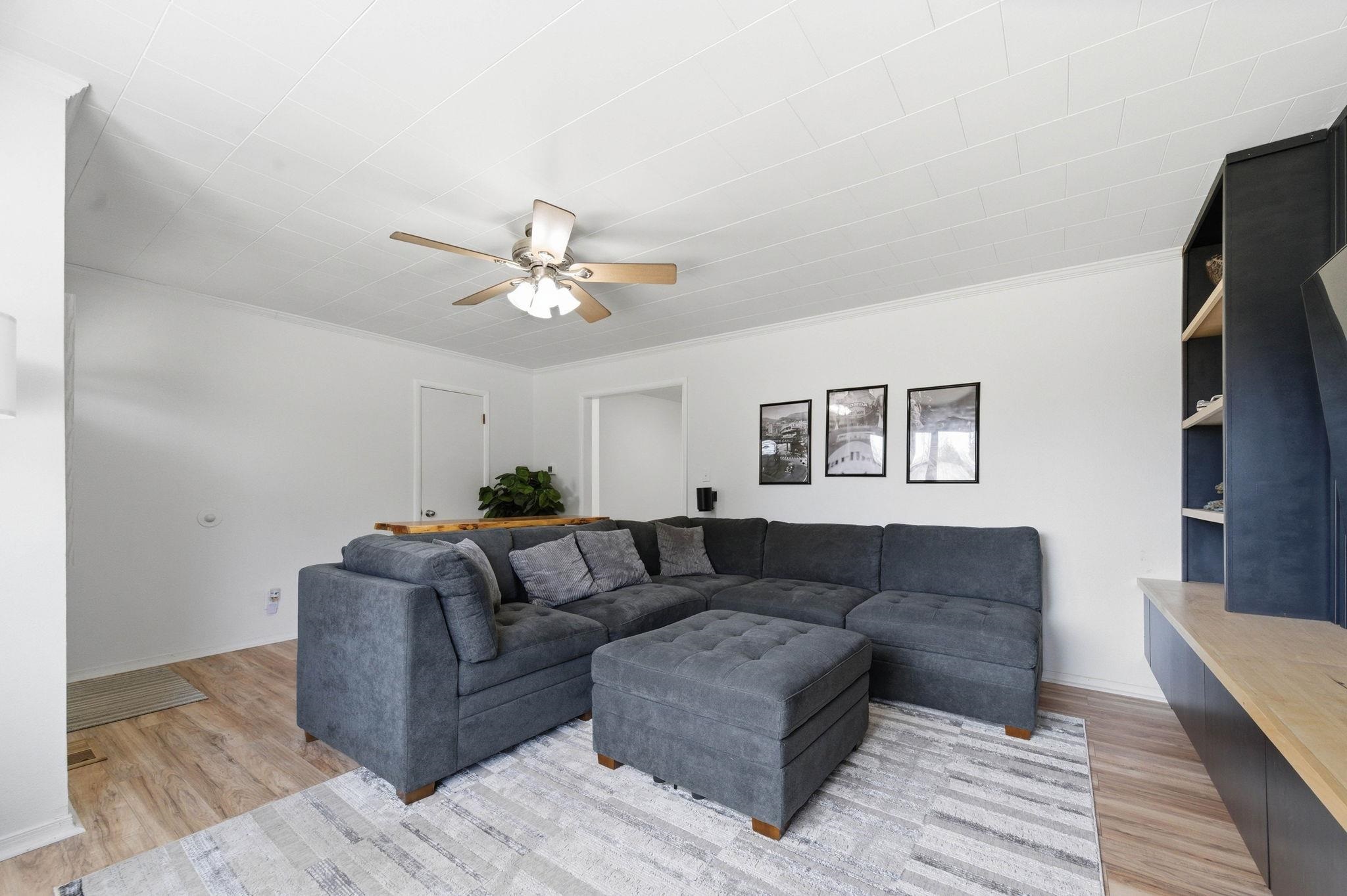 421 Epp St Property Photo 8