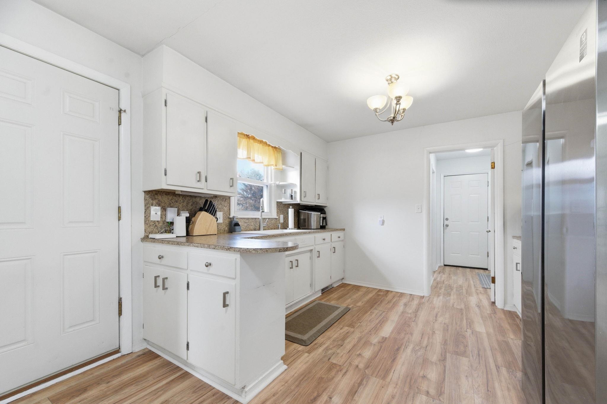 421 Epp St Property Photo 10