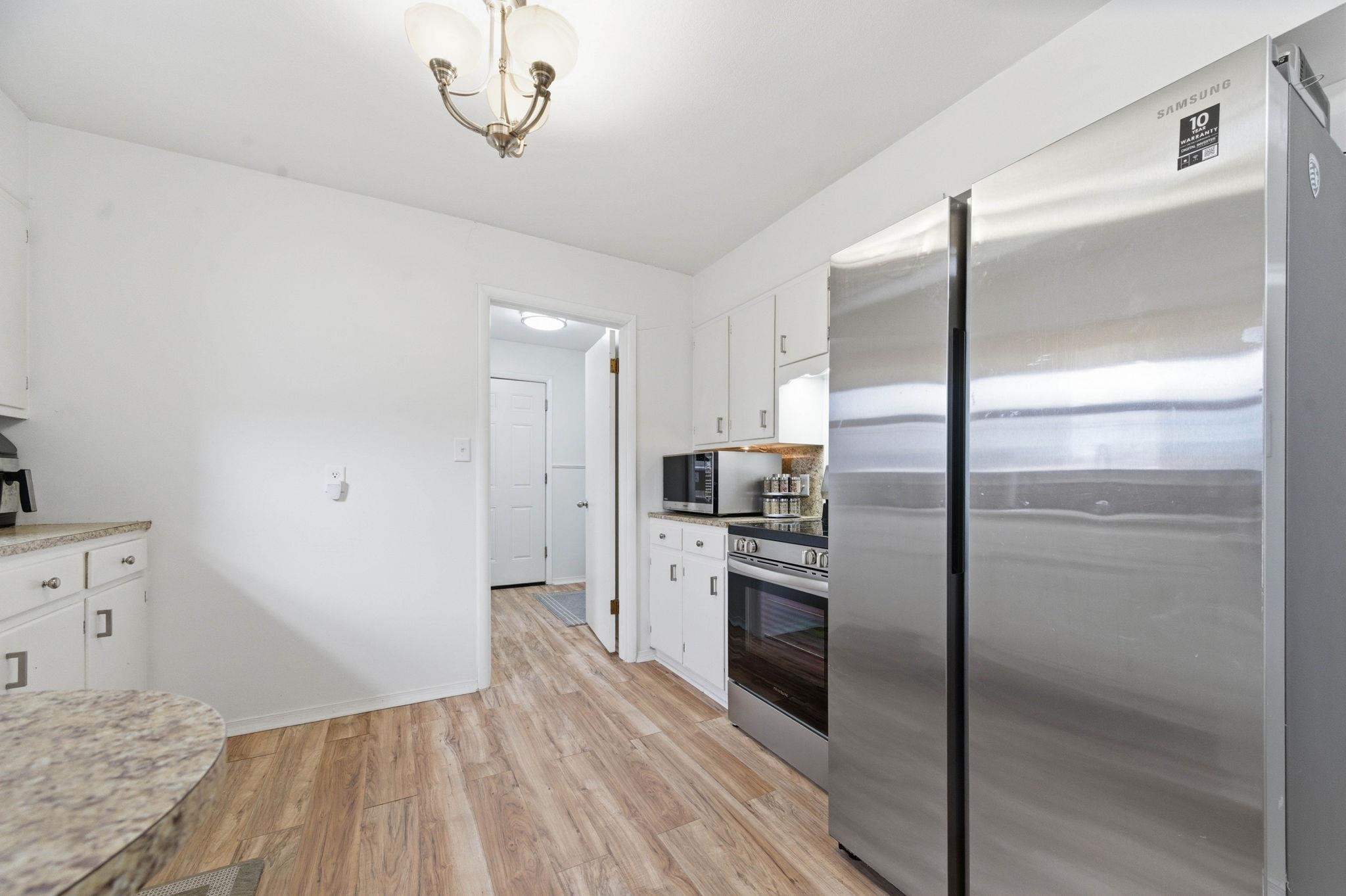 421 Epp St Property Photo 12