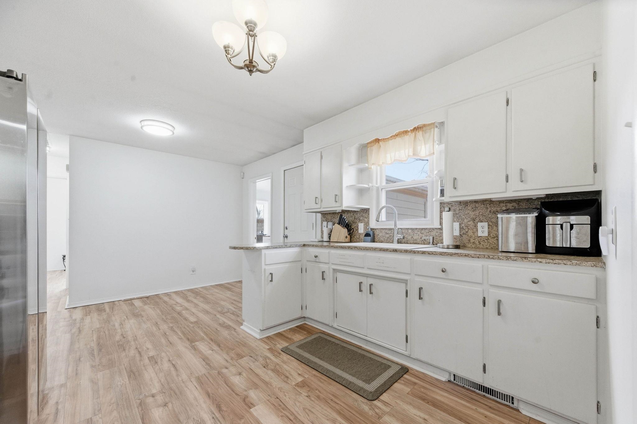 421 Epp St Property Photo 14