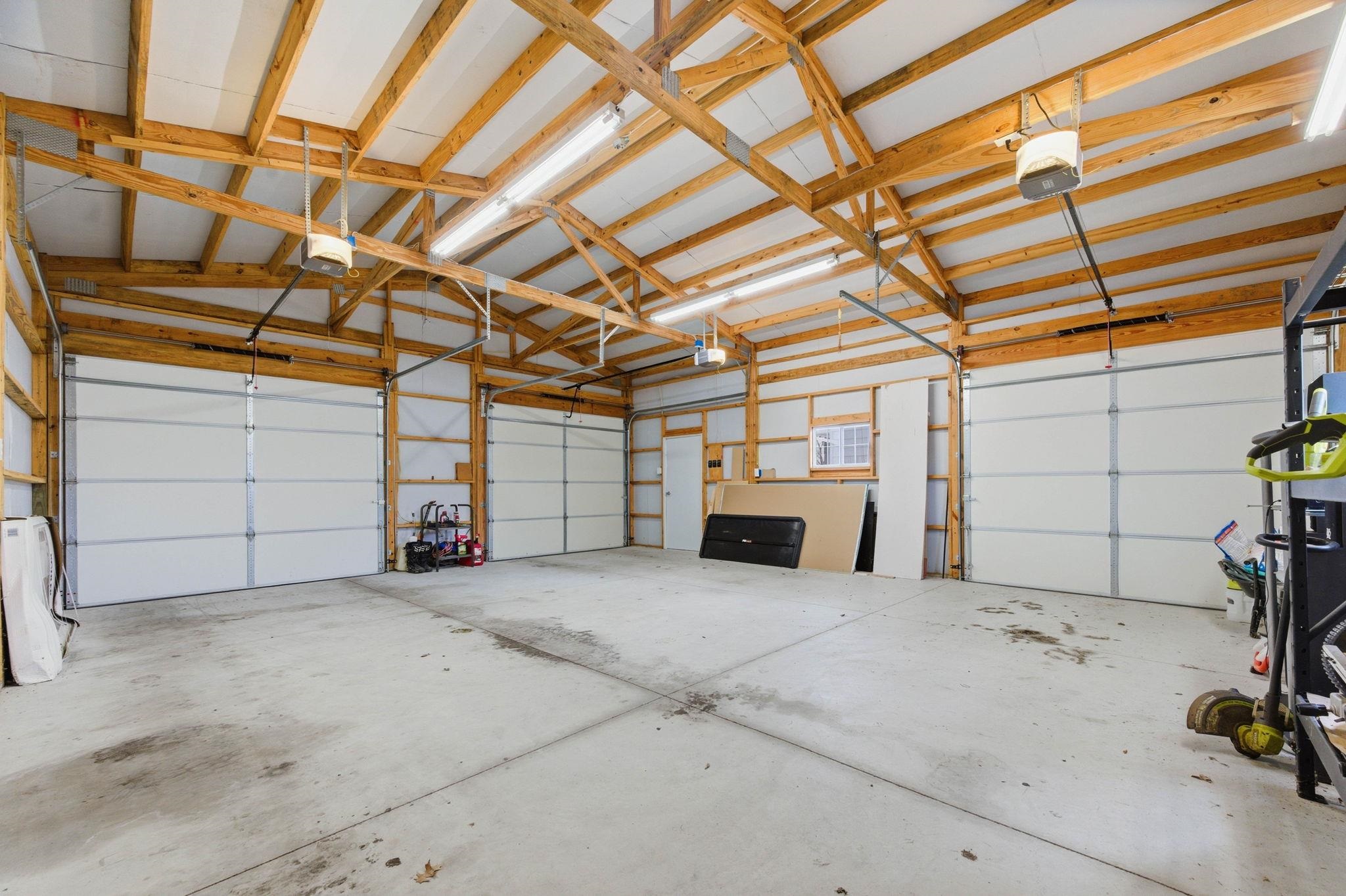 421 Epp St Property Photo 25