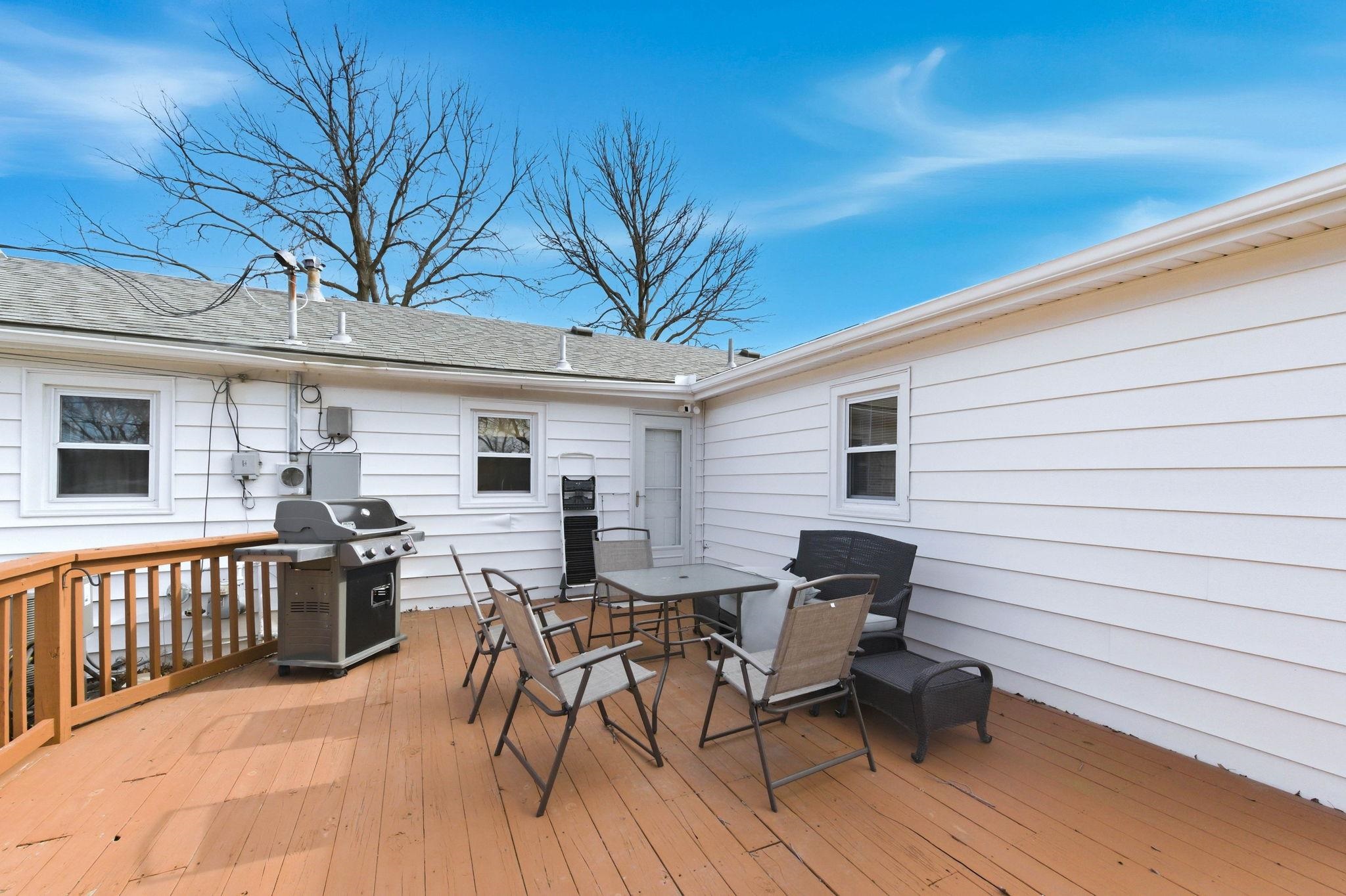421 Epp St Property Photo 29