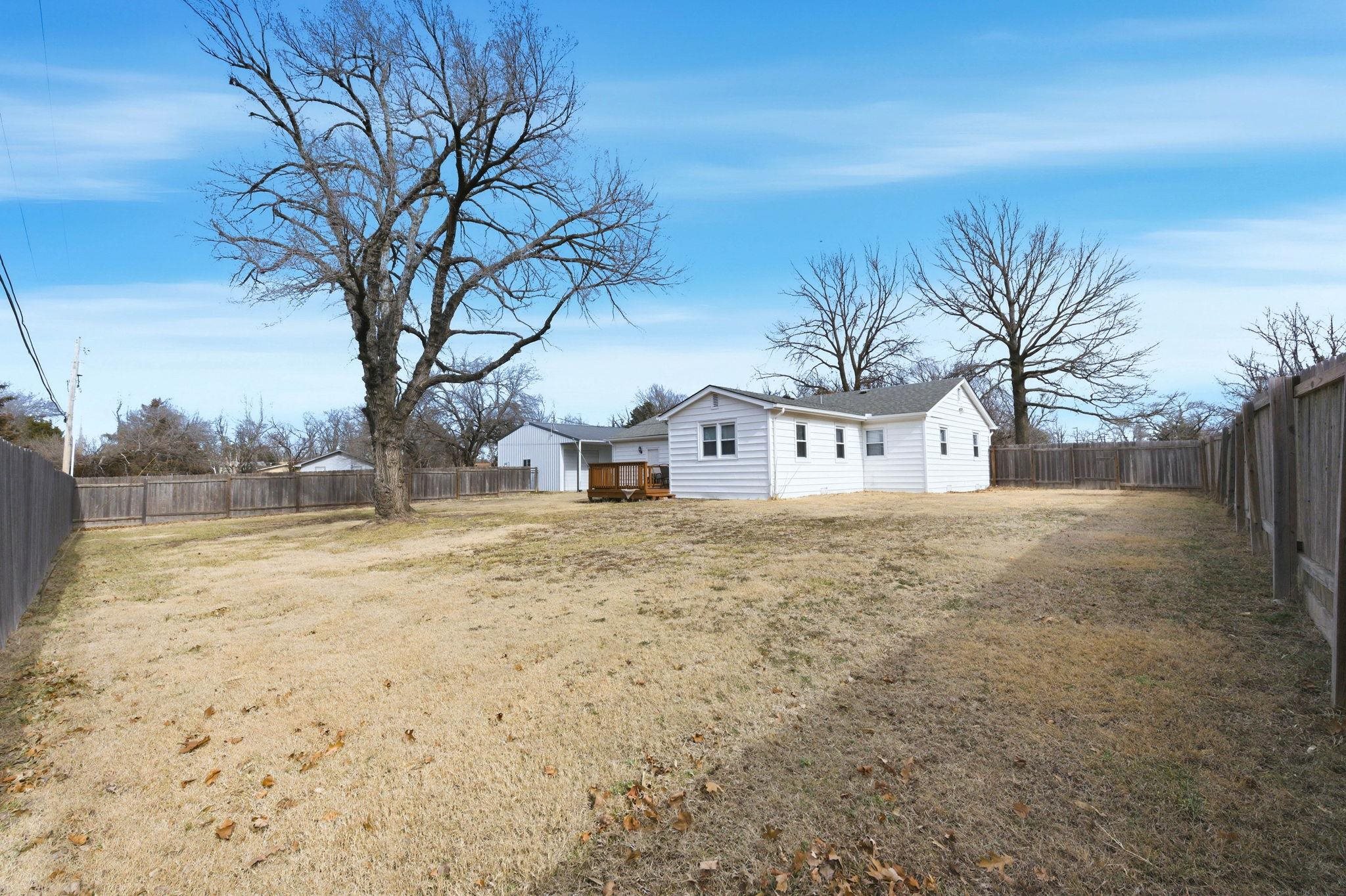 421 Epp St Property Photo 30