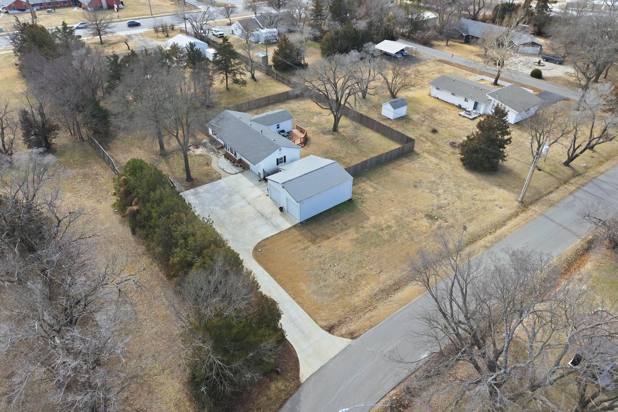 421 Epp St Property Photo 32