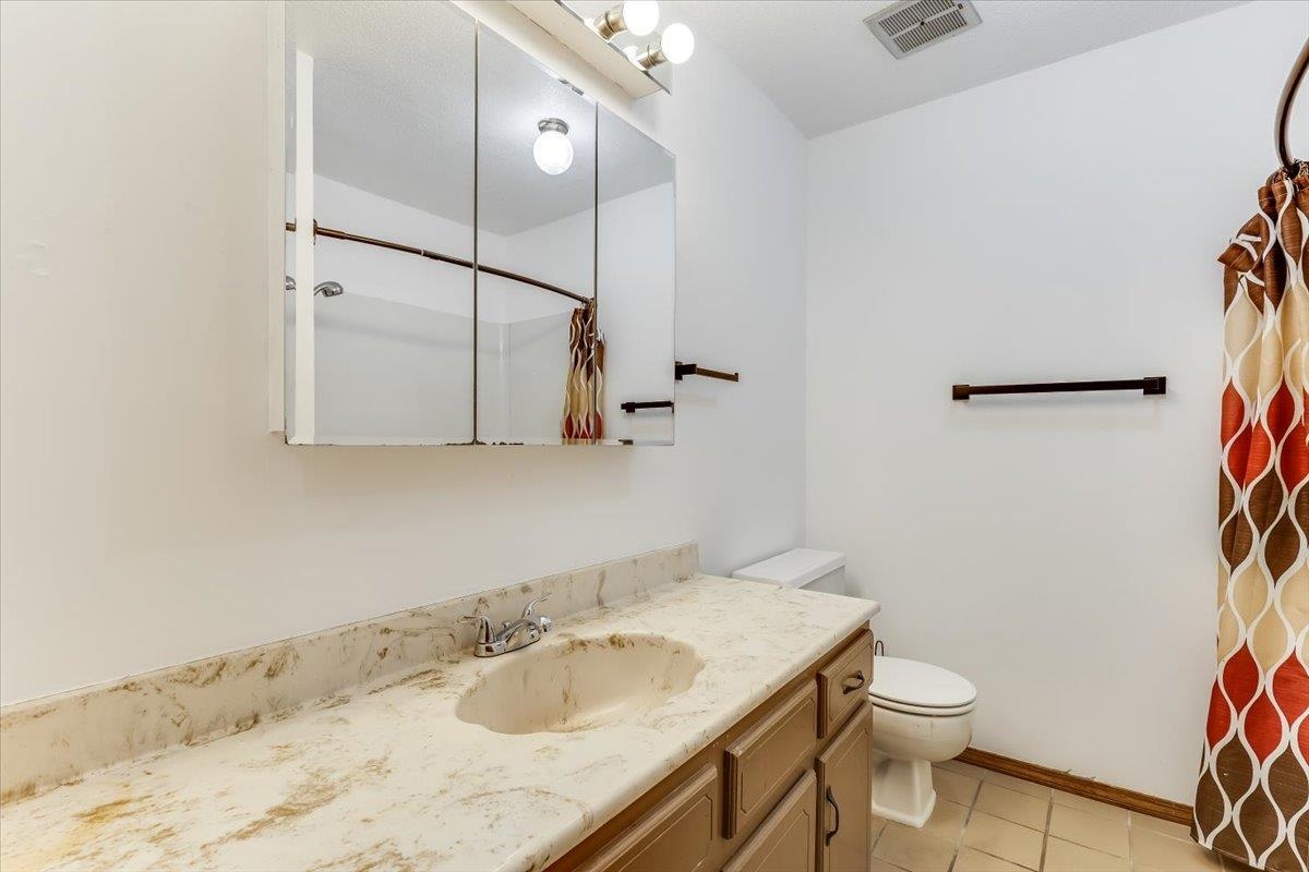 1003 Highland Dr Property Photo 24