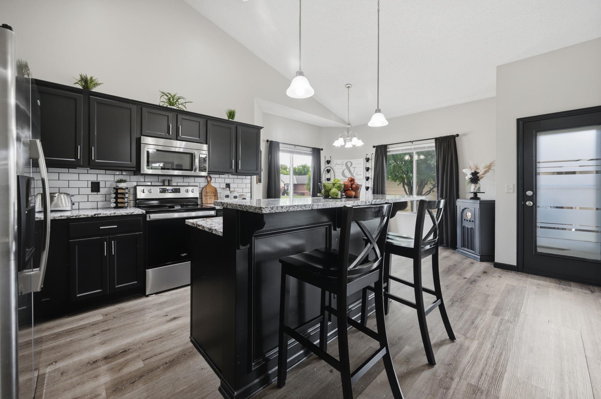 2125 E Brookstone Property Photo 10