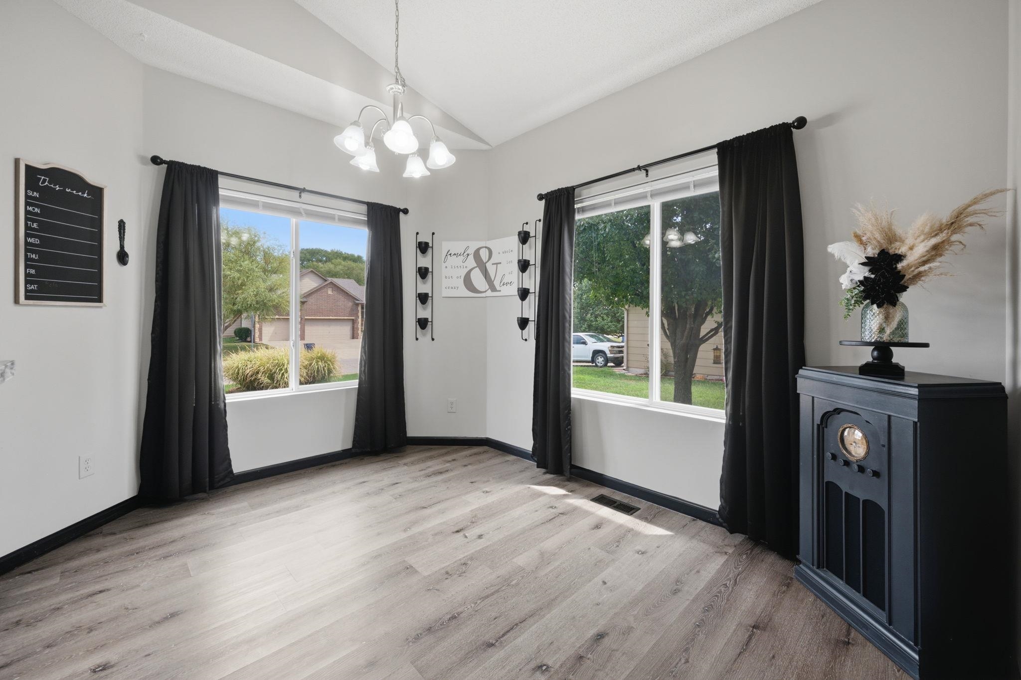 2125 E Brookstone Property Photo 15
