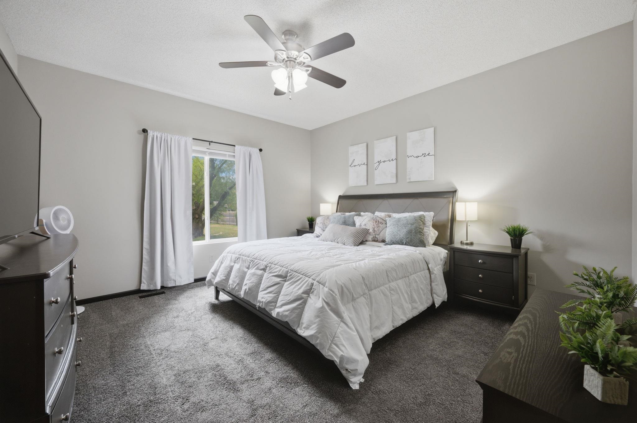 2125 E Brookstone Property Photo 17