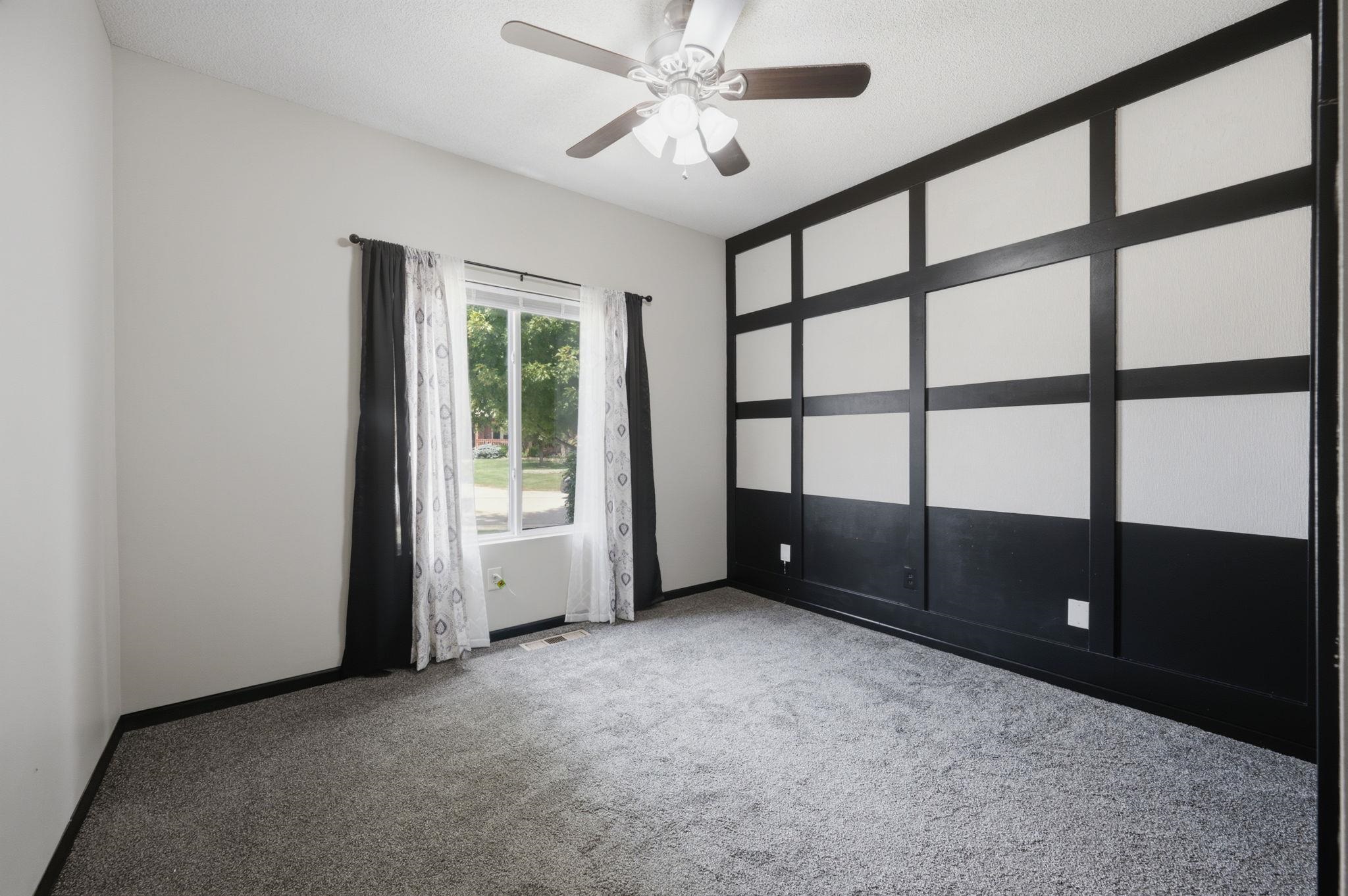 2125 E Brookstone Property Photo 21