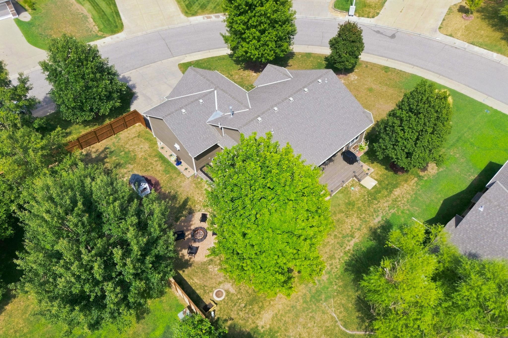 2125 E Brookstone Property Photo 31