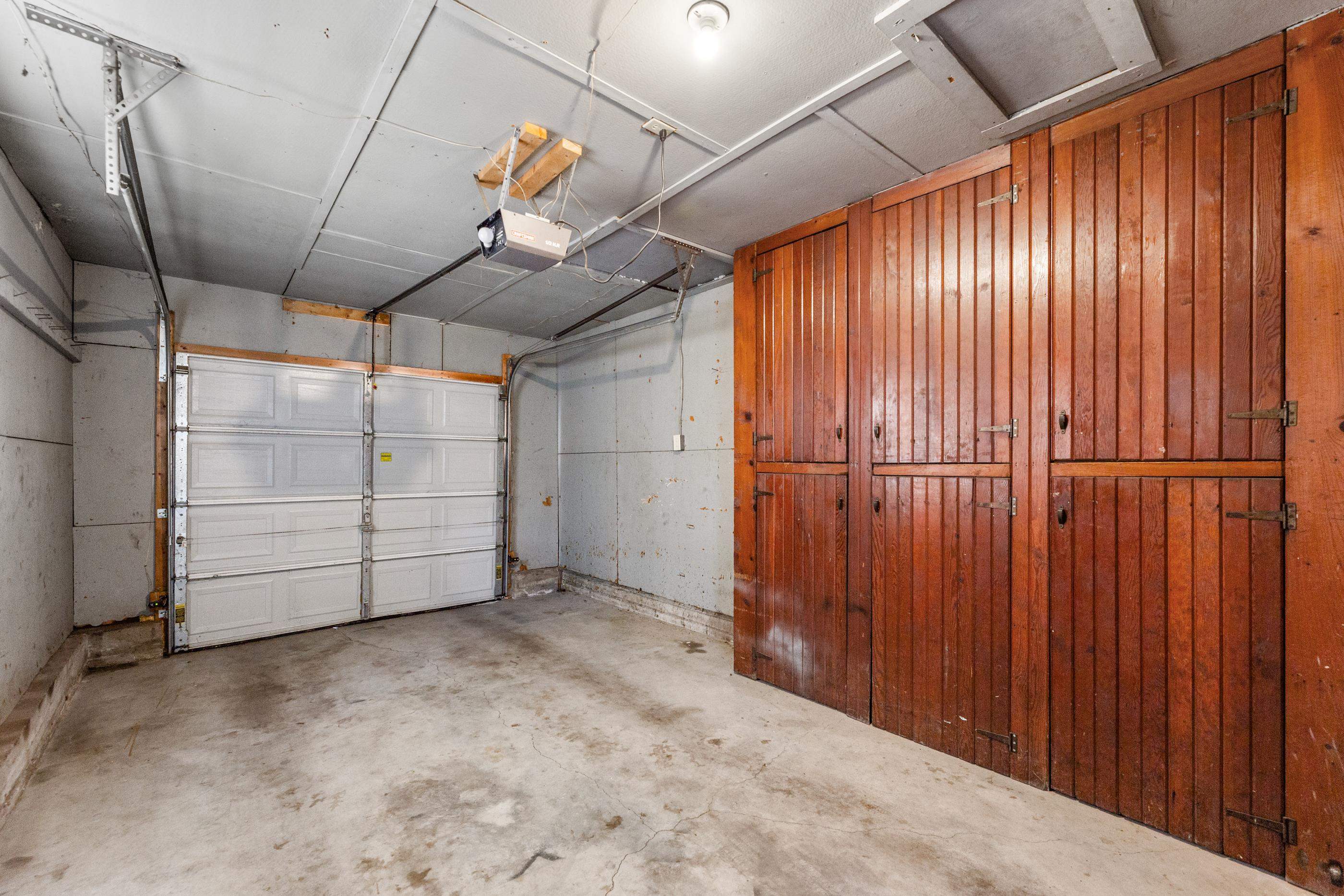627 S Barlow Property Photo 25