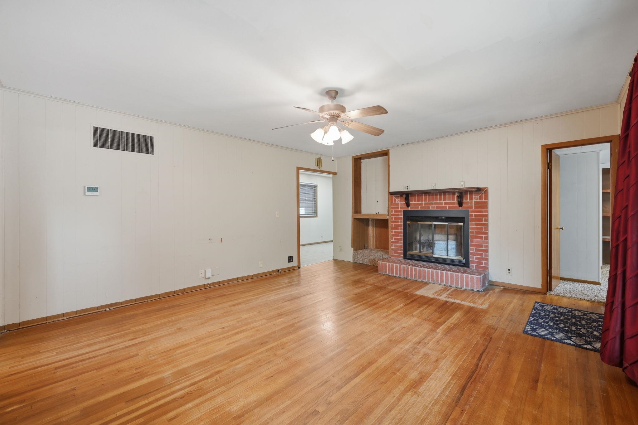 1421 E 31st St South Property Photo 9